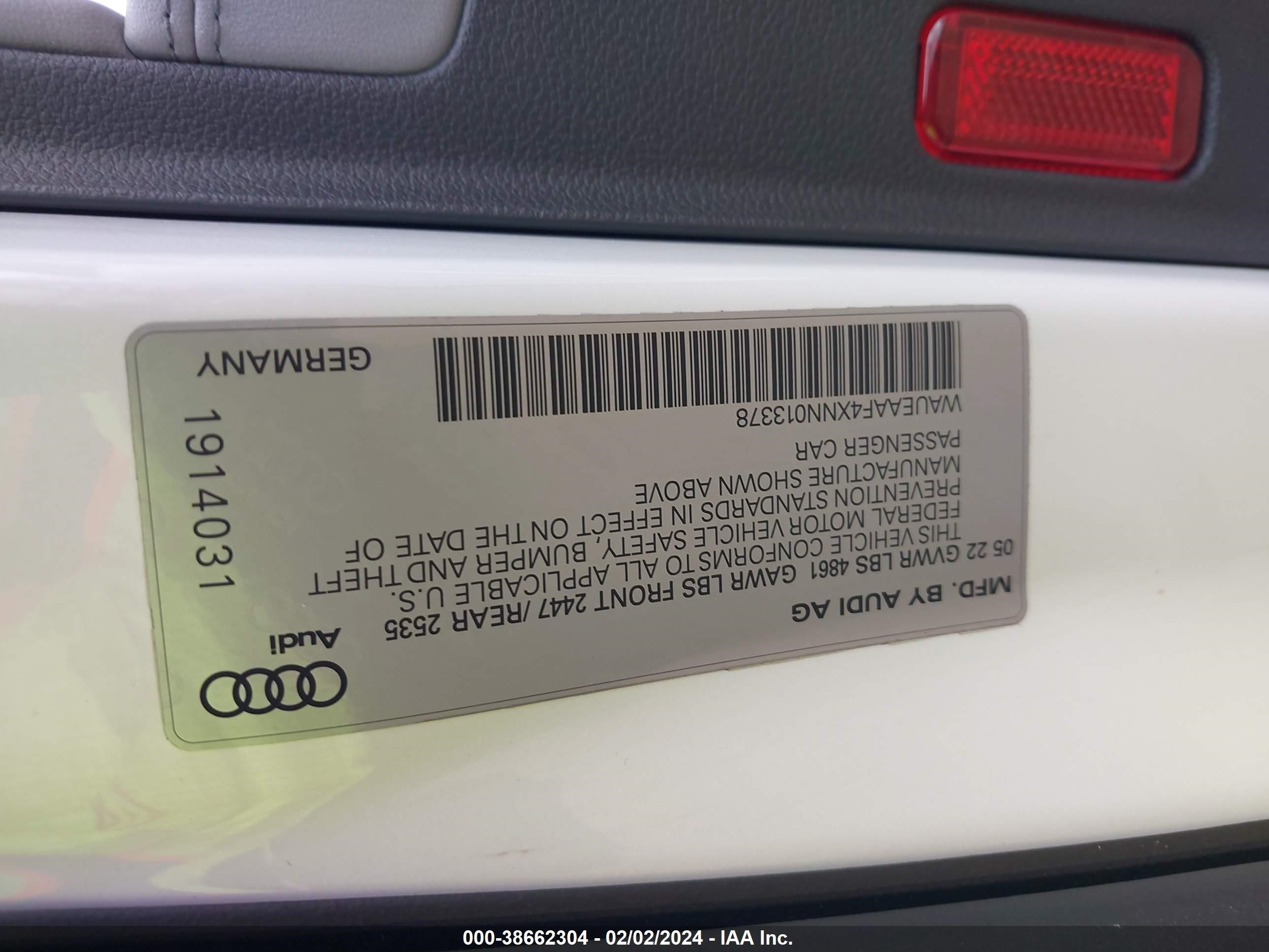 Photo 8 VIN: WAUEAAF4XNN013378 - AUDI A4 