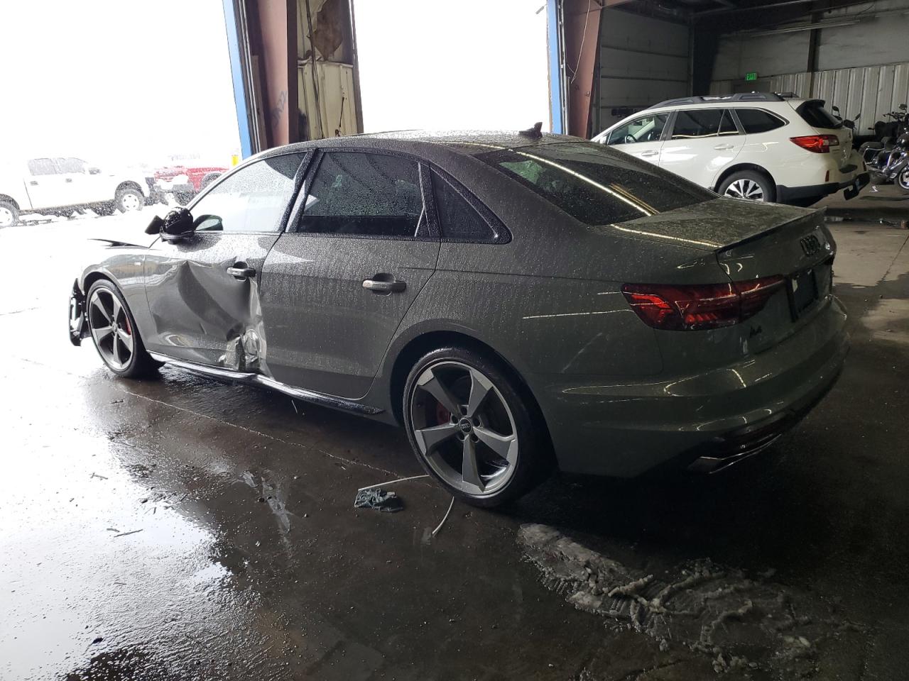 Photo 1 VIN: WAUEABF42PA010880 - AUDI A4 