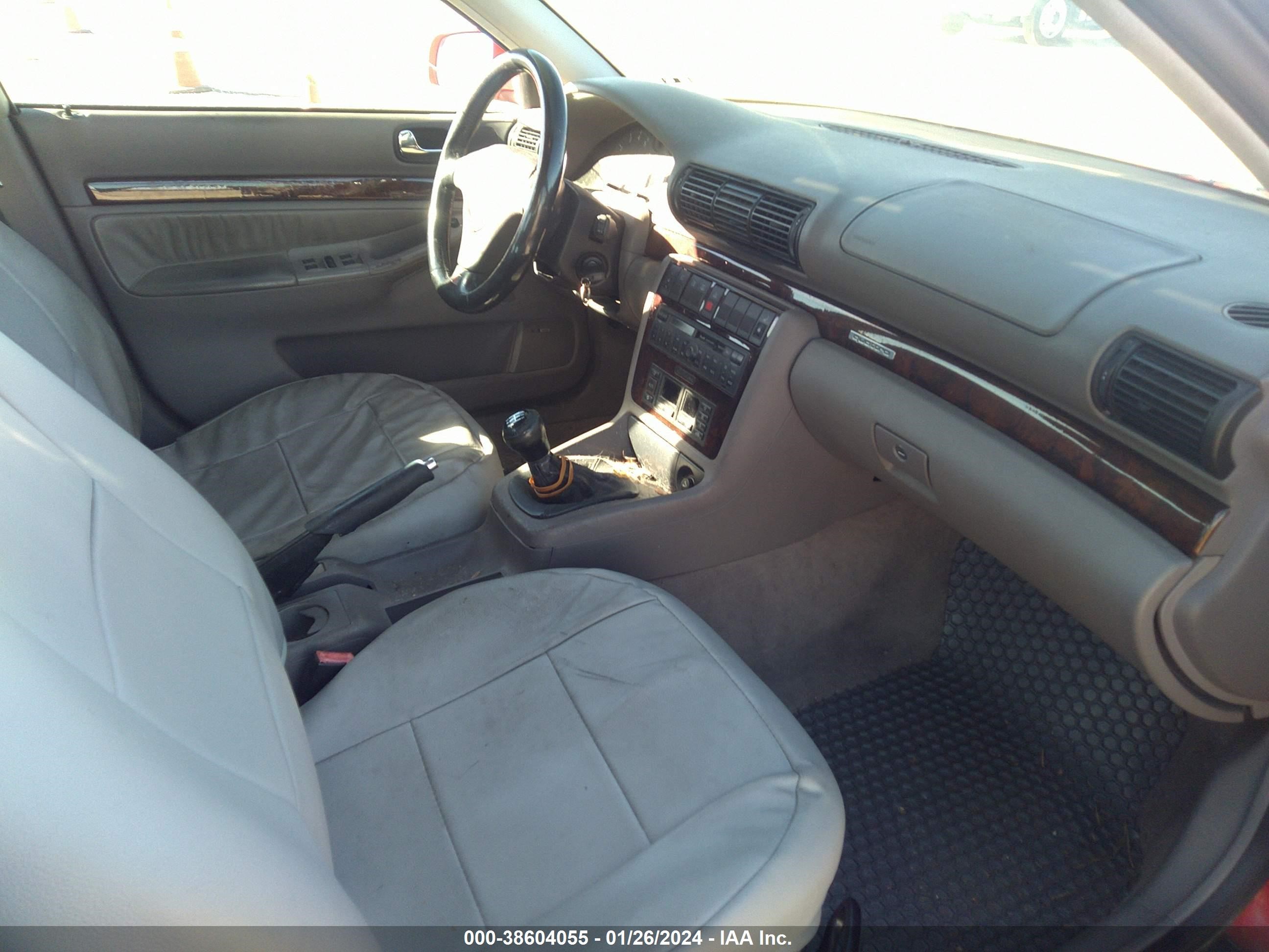 Photo 4 VIN: WAUED28D2XA004047 - AUDI A4 