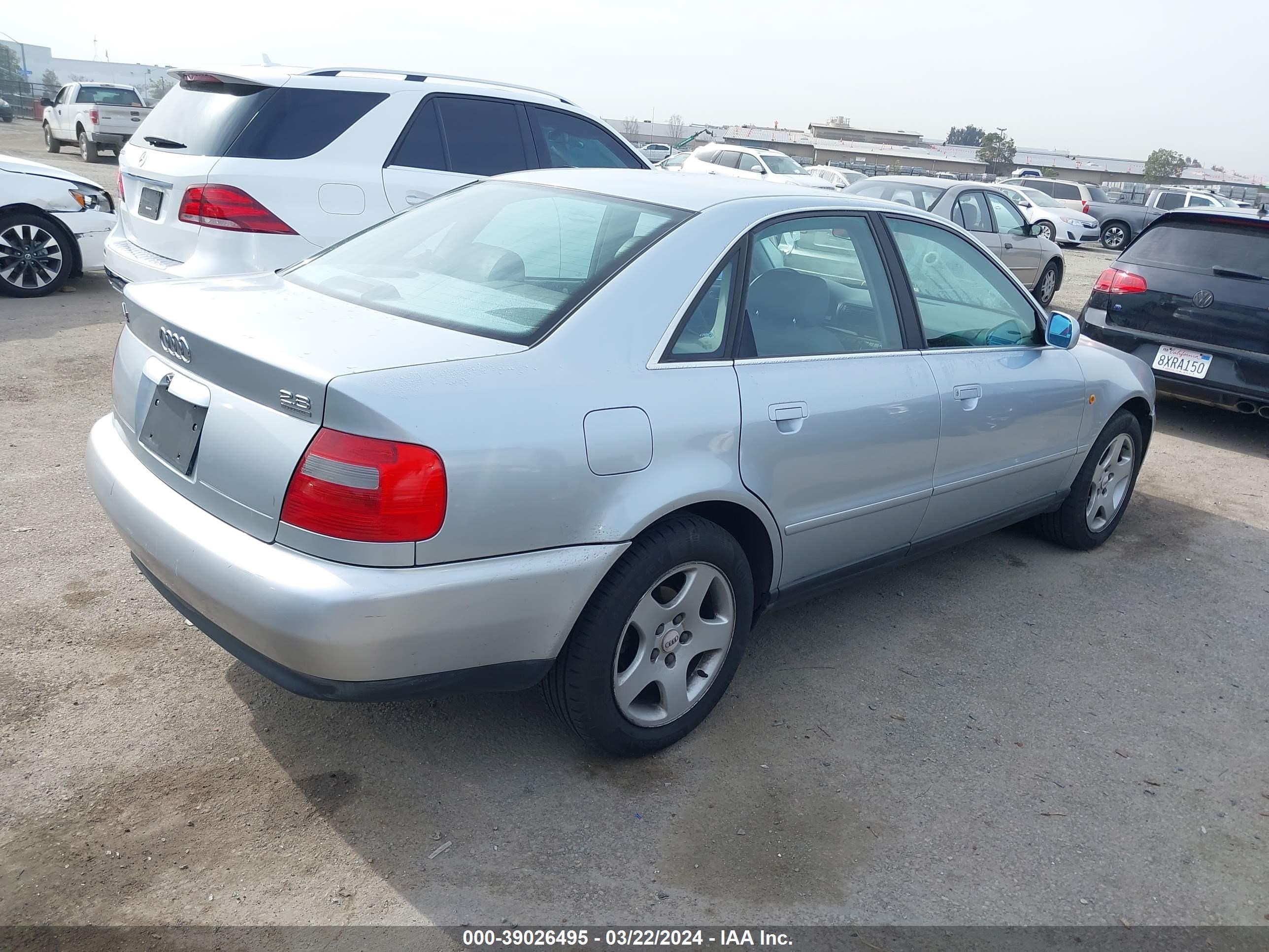 Photo 3 VIN: WAUED28D9WA103902 - AUDI A4 