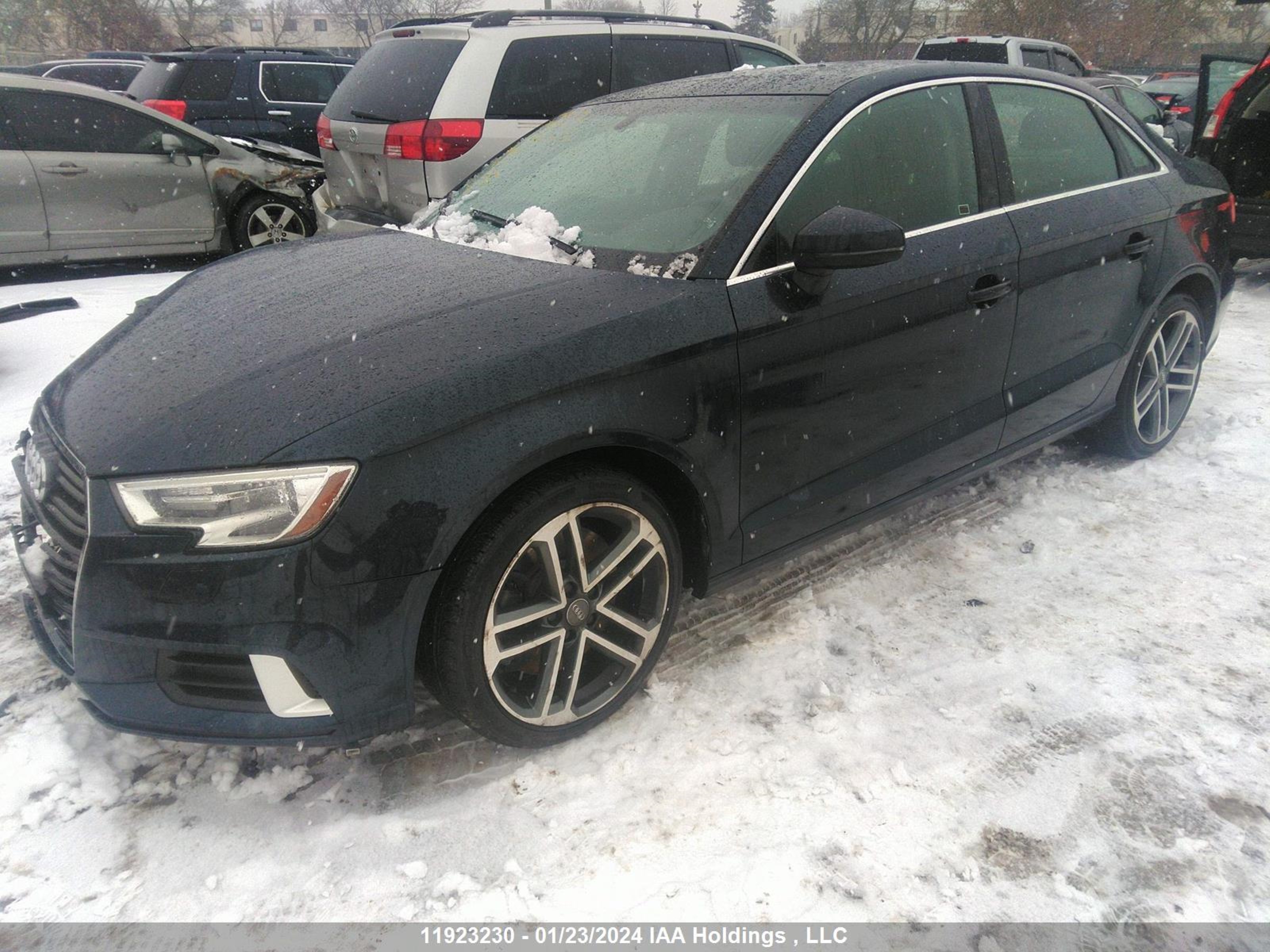 Photo 1 VIN: WAUEEGFF9KA086026 - AUDI A3 