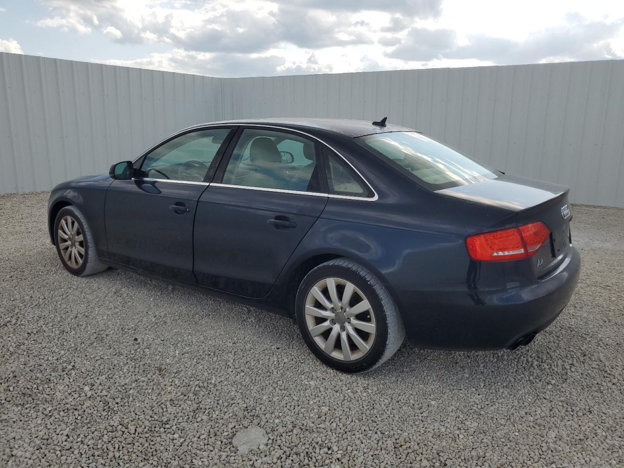 Photo 1 VIN: WAUEFAFL1BN015895 - AUDI A4 