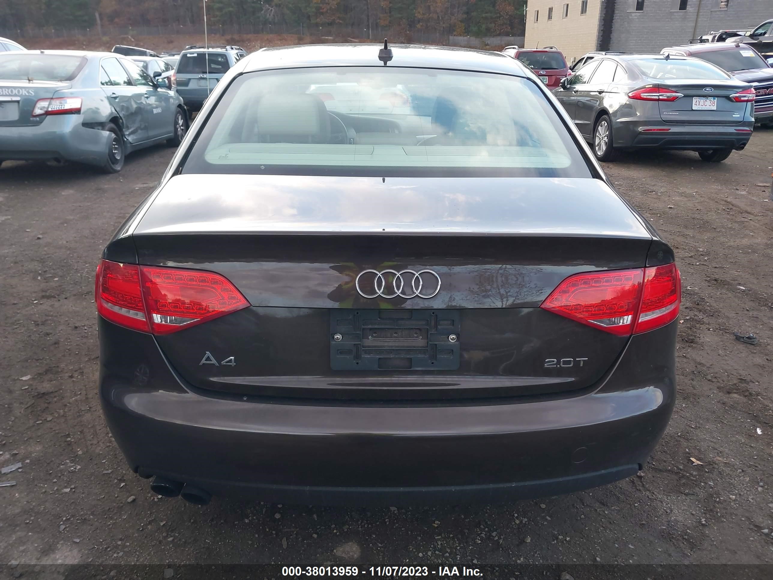 Photo 15 VIN: WAUEFAFL3BN002887 - AUDI A4 