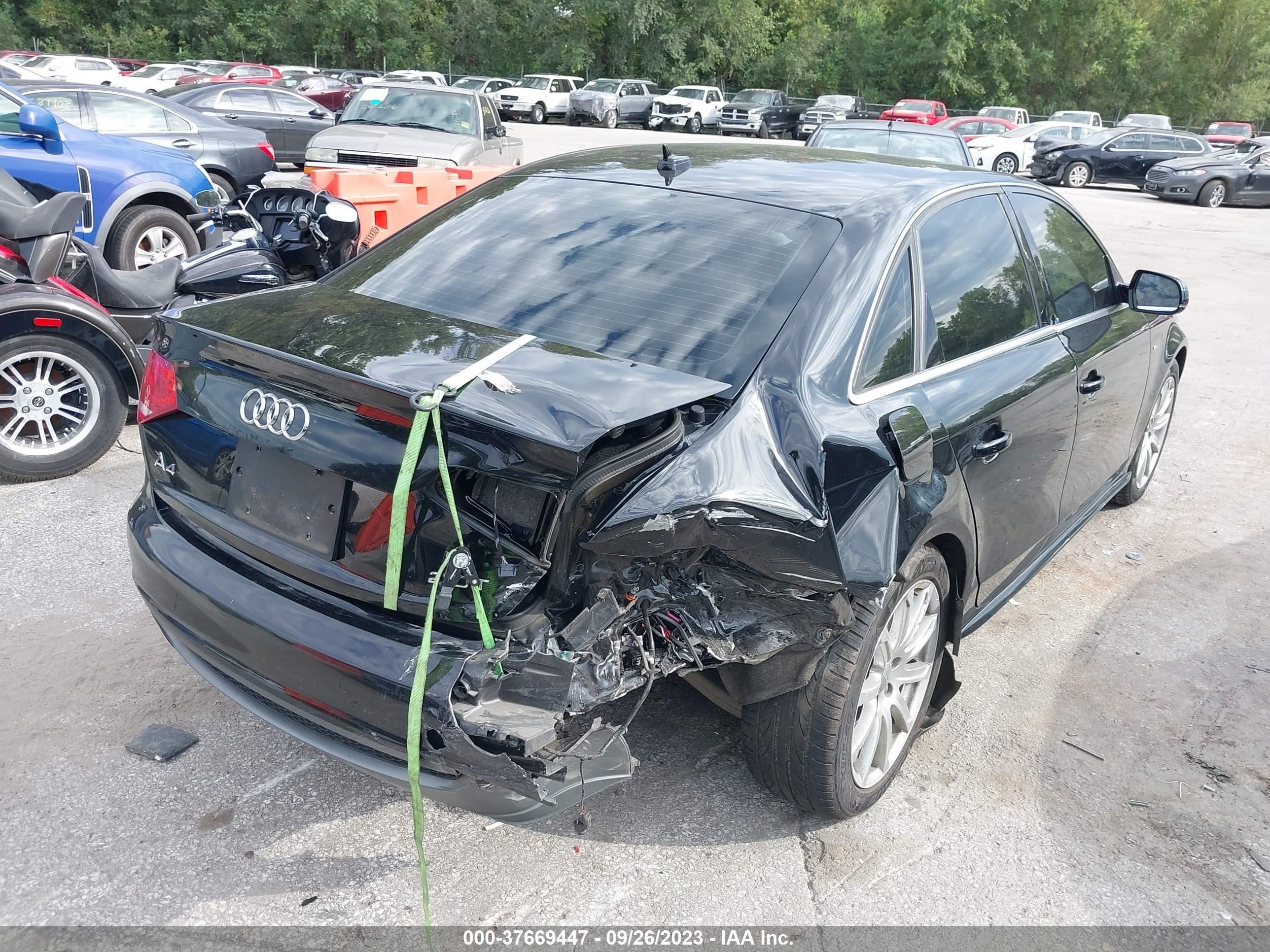 Photo 3 VIN: WAUEFAFL4CA117376 - AUDI A4 