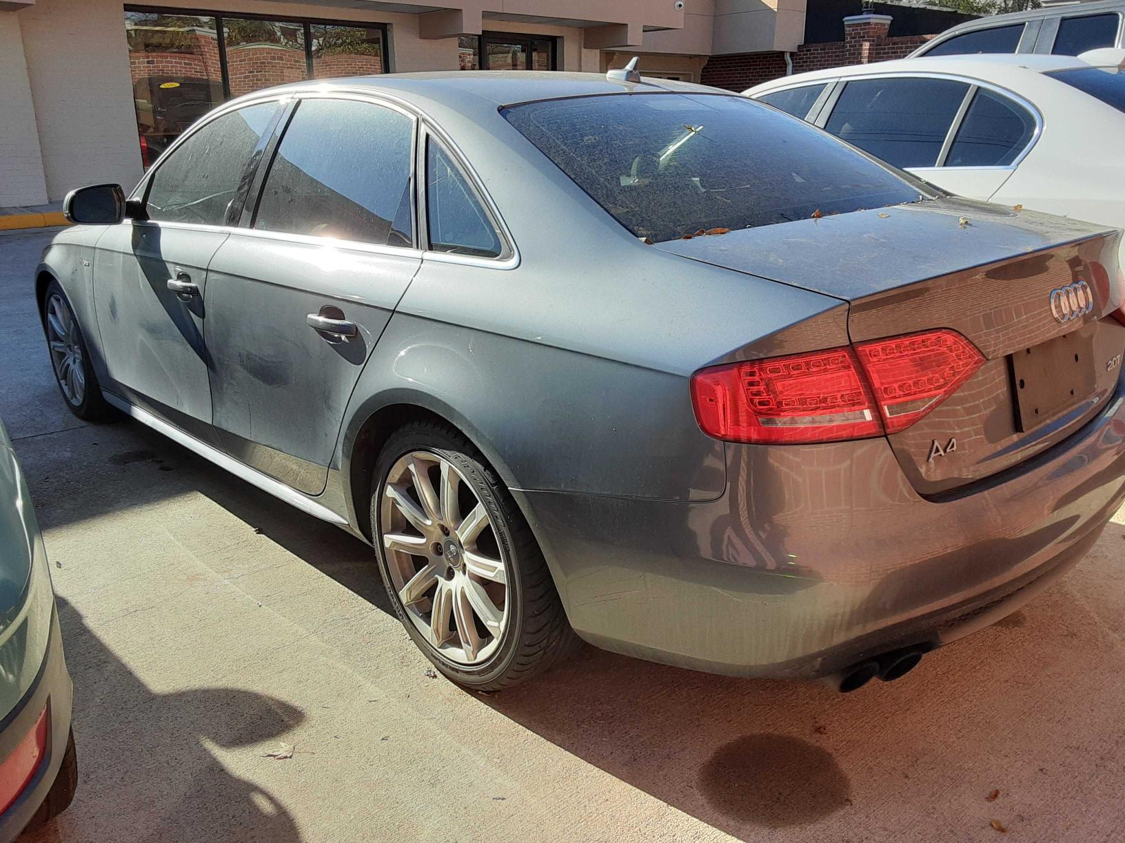 Photo 3 VIN: WAUEFAFL8CN020237 - AUDI A4 PREMIUM 