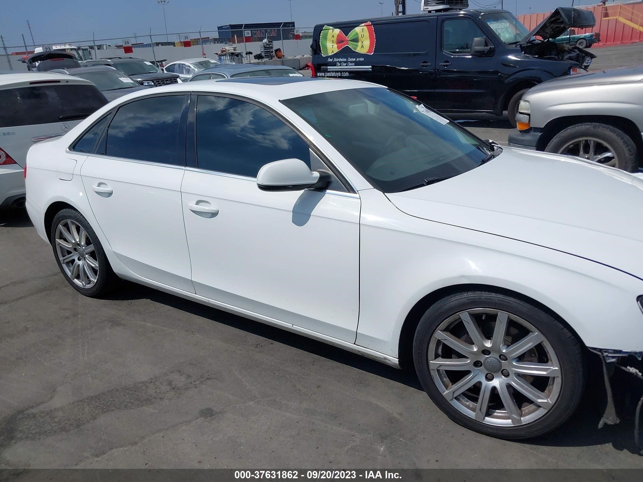 Photo 12 VIN: WAUEFAFL9AN019630 - AUDI A4 