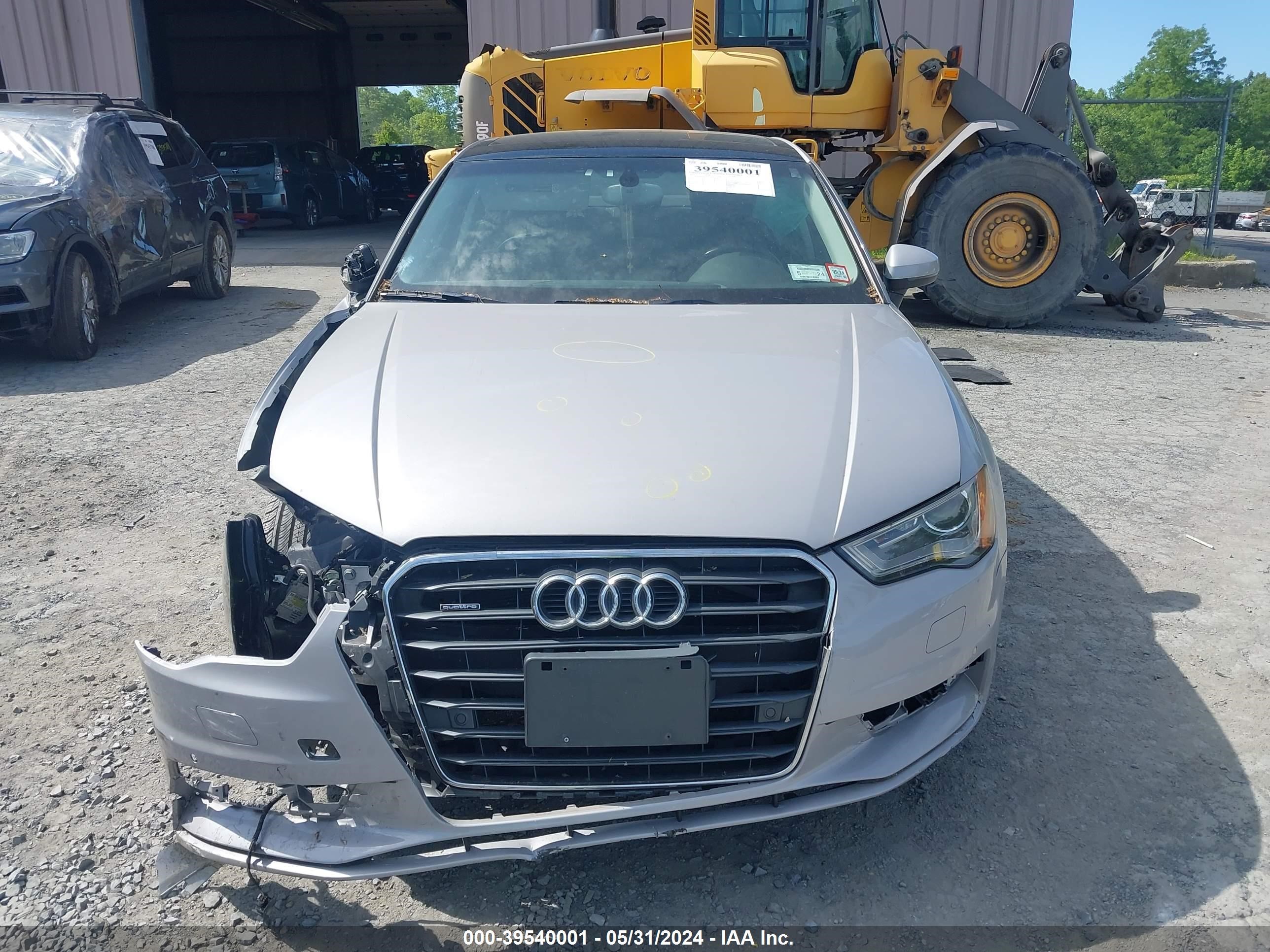 Photo 11 VIN: WAUEFGFF3F1032496 - AUDI A3 