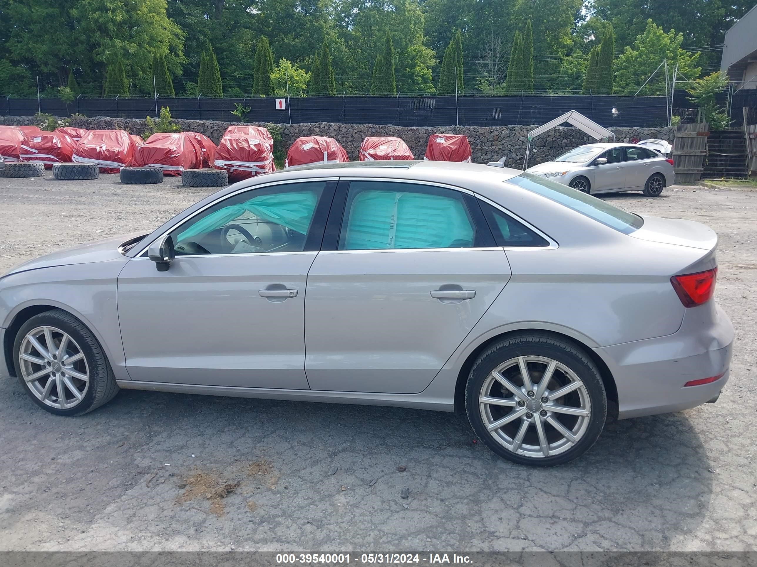 Photo 13 VIN: WAUEFGFF3F1032496 - AUDI A3 