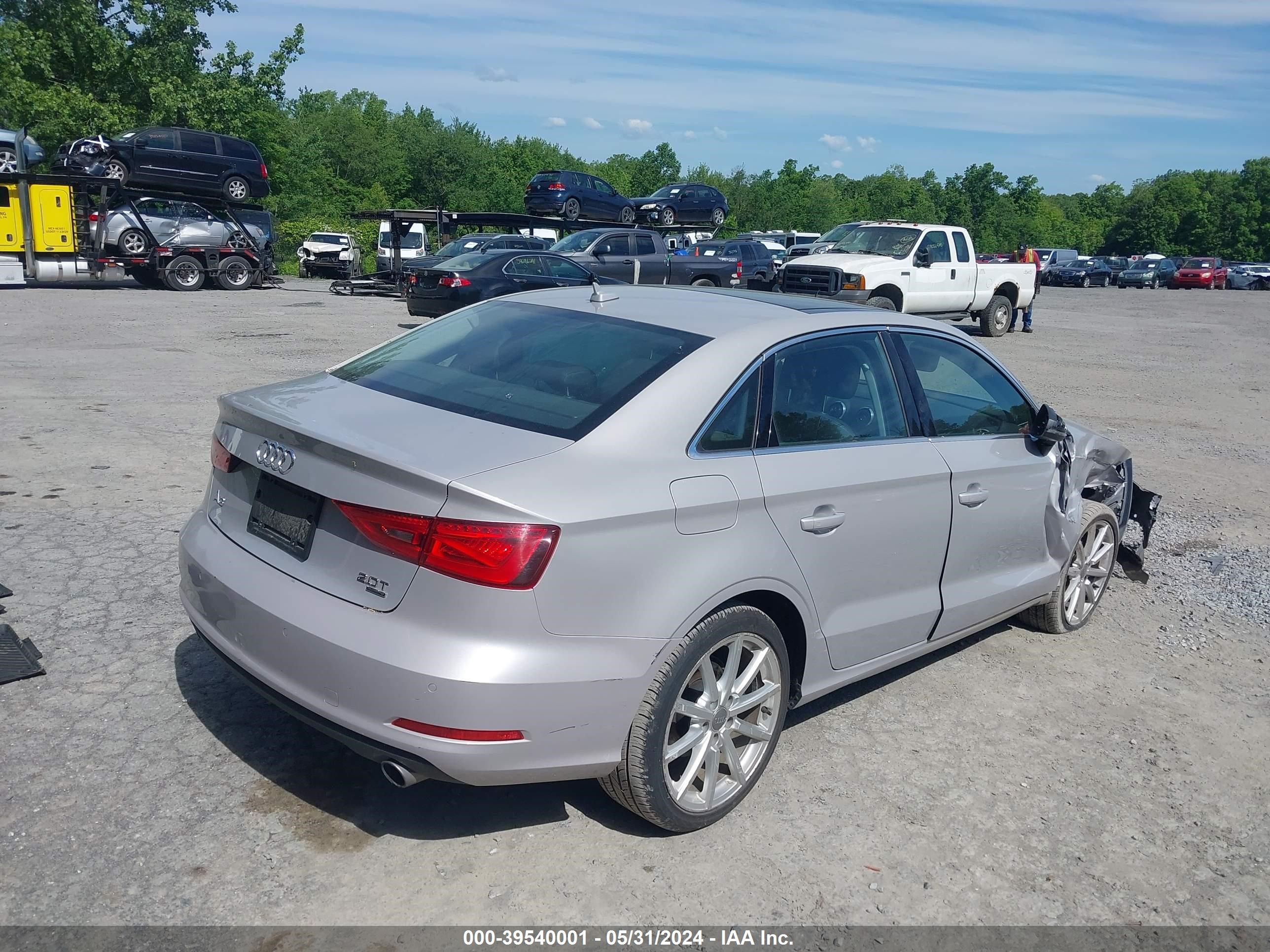 Photo 3 VIN: WAUEFGFF3F1032496 - AUDI A3 