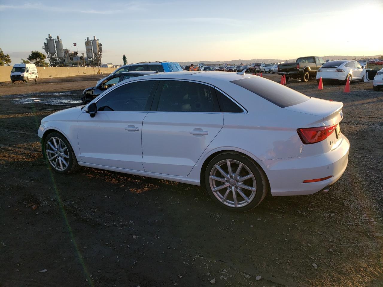 Photo 1 VIN: WAUEFGFF4F1093436 - AUDI A3 