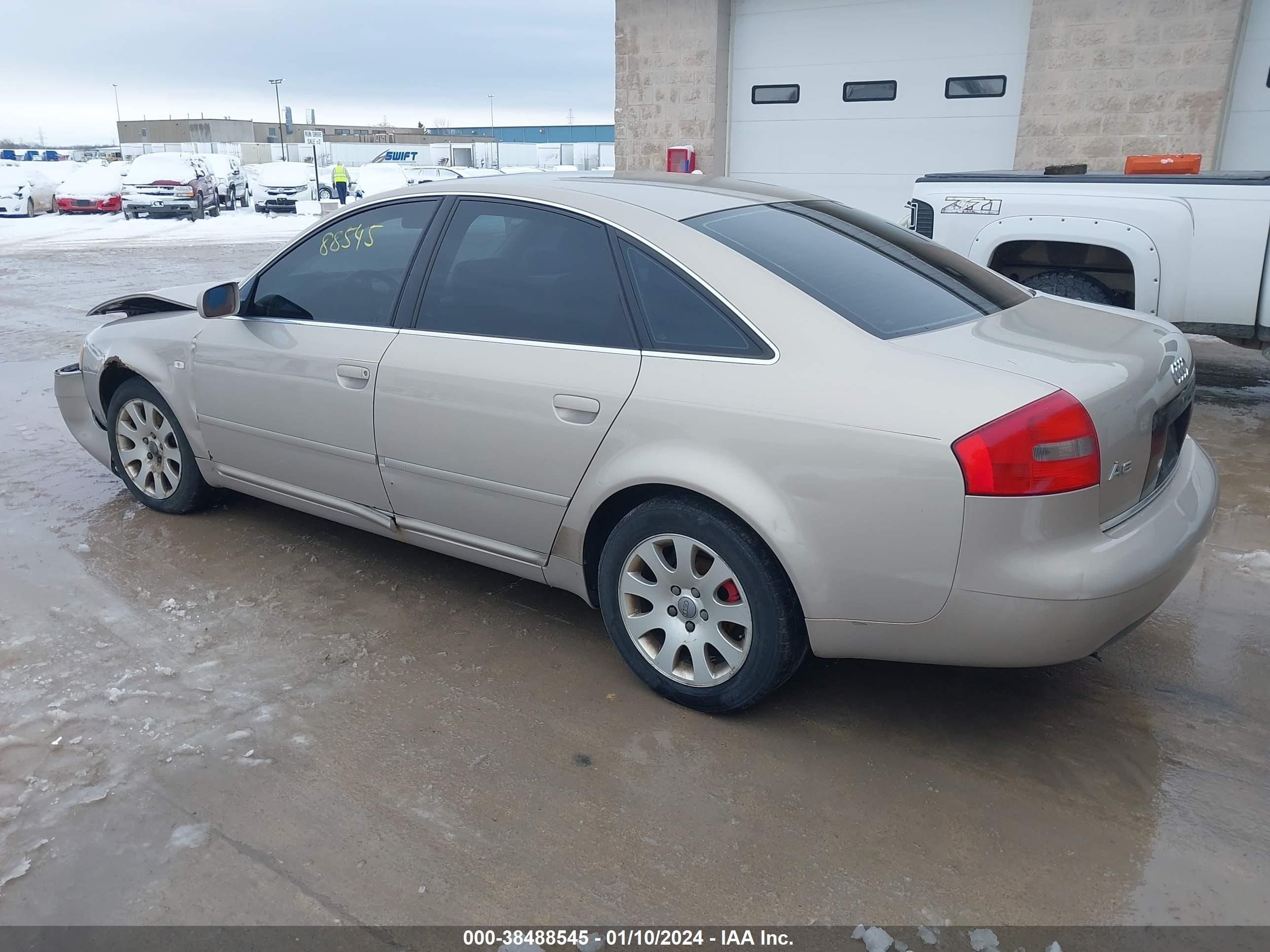 Photo 2 VIN: WAUEH24B3YN008904 - AUDI A6 