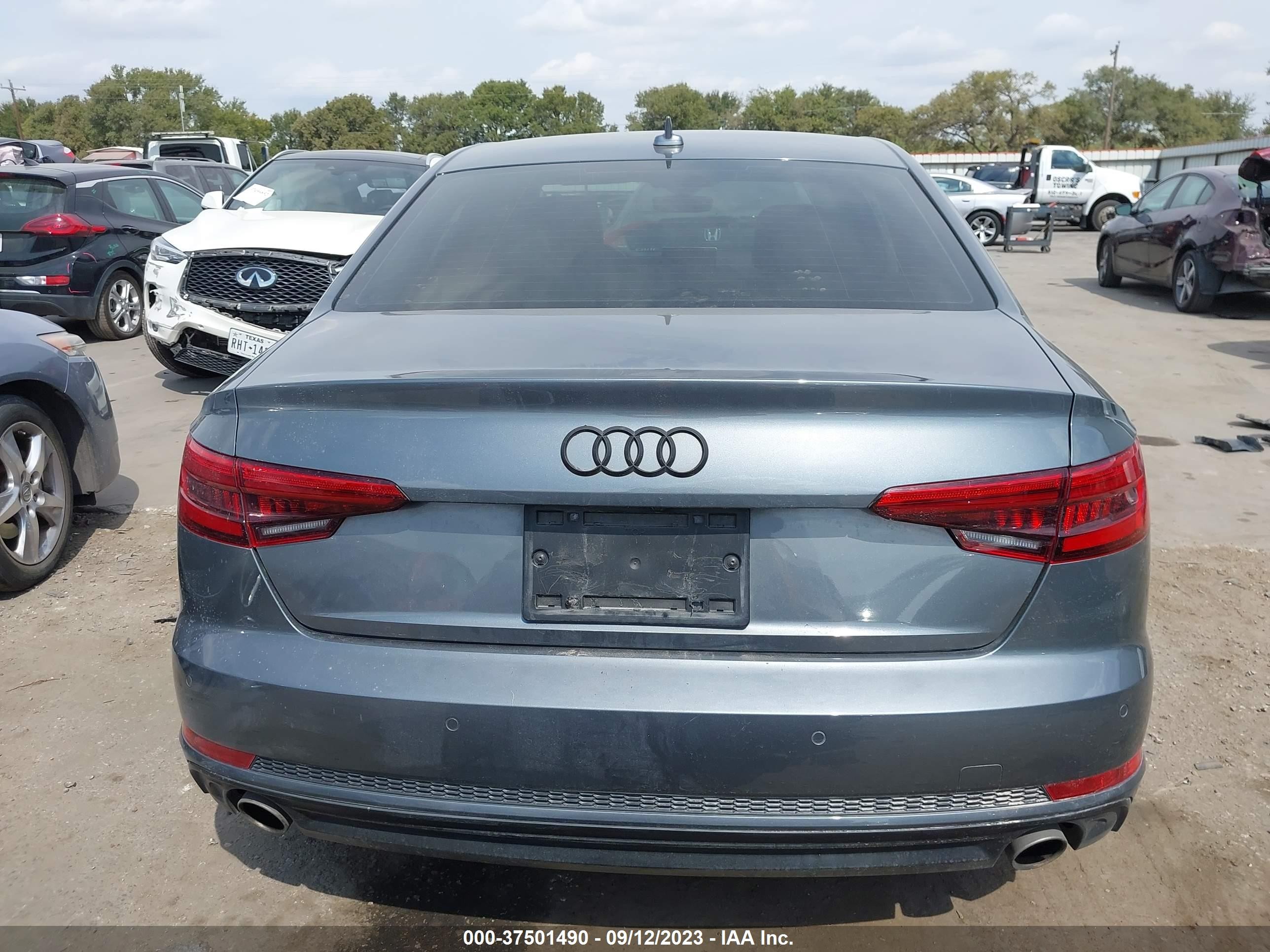 Photo 16 VIN: WAUENAF41HN013889 - AUDI A4 