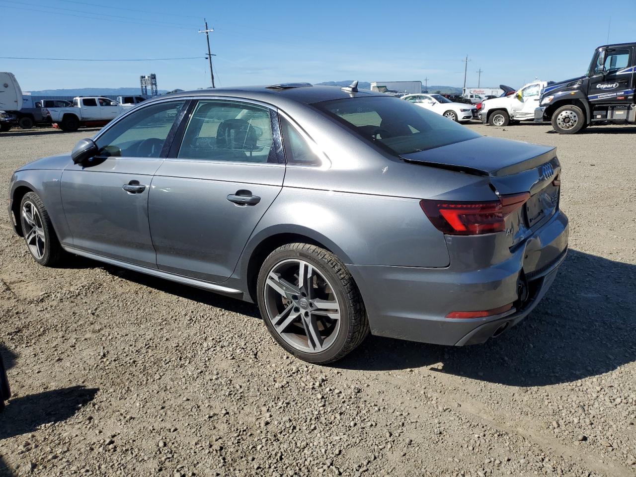 Photo 1 VIN: WAUENAF41JA128215 - AUDI A4 