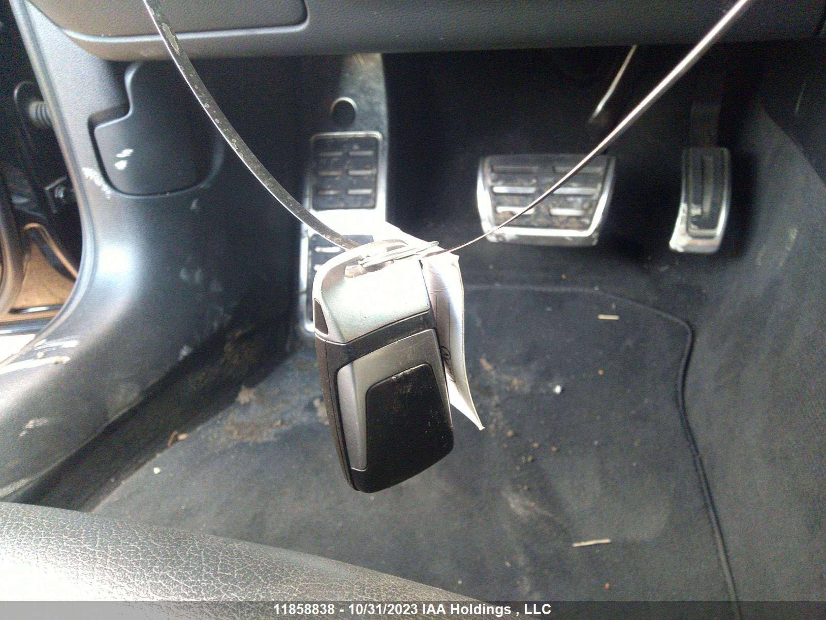 Photo 10 VIN: WAUENAF44JN010958 - AUDI A4 