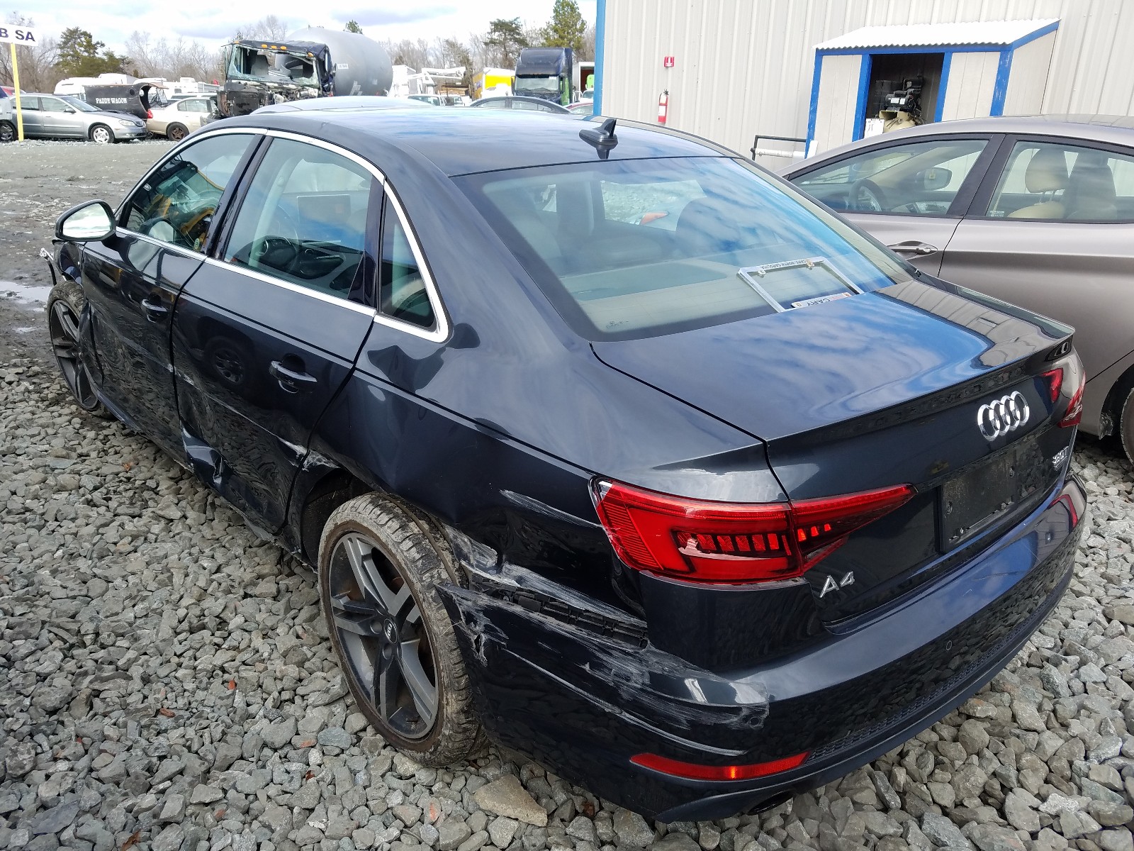 Photo 2 VIN: WAUENAF47HN006333 - AUDI A4 PREMIUM 