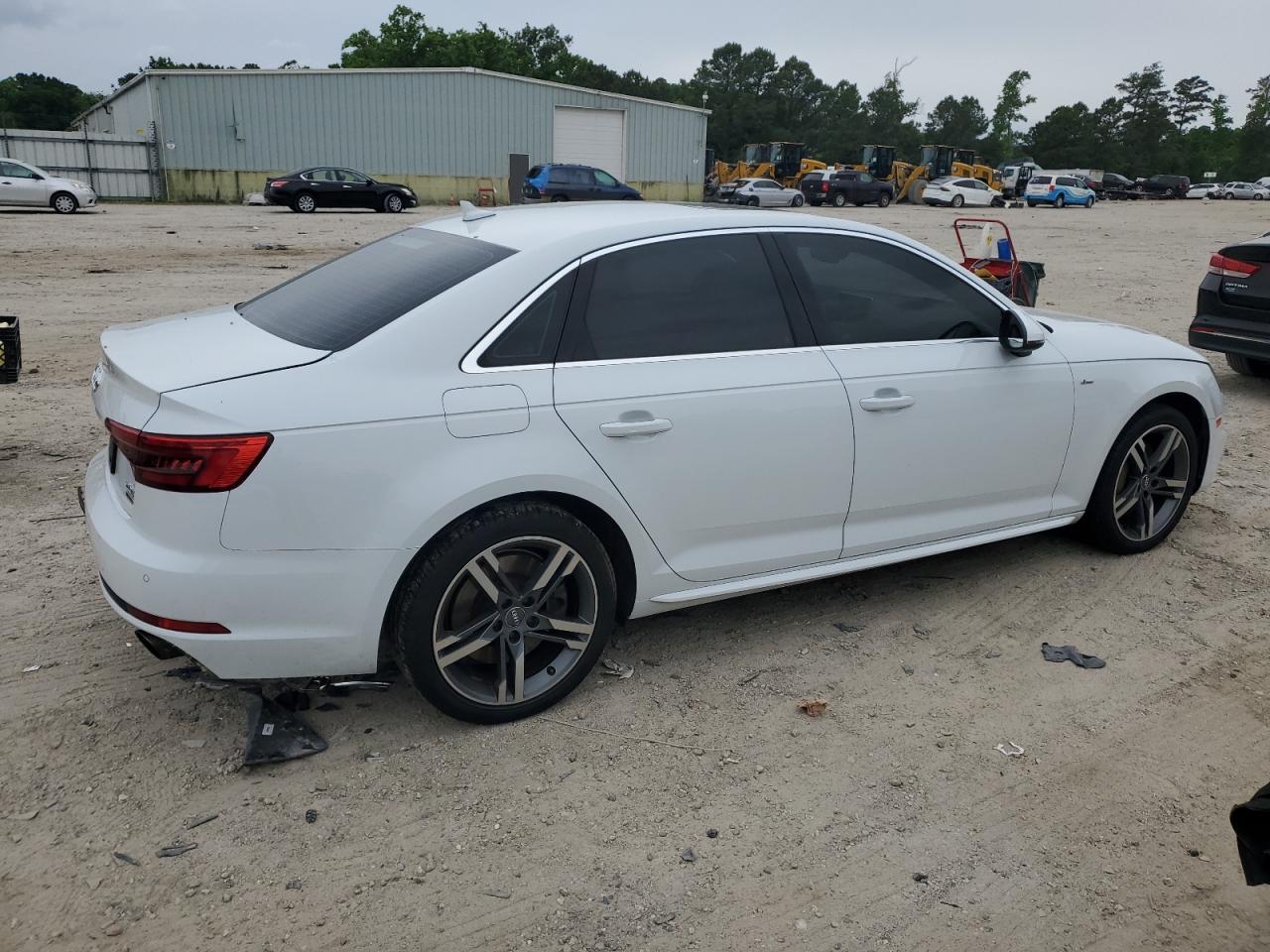 Photo 2 VIN: WAUENAF4XHN069040 - AUDI A4 