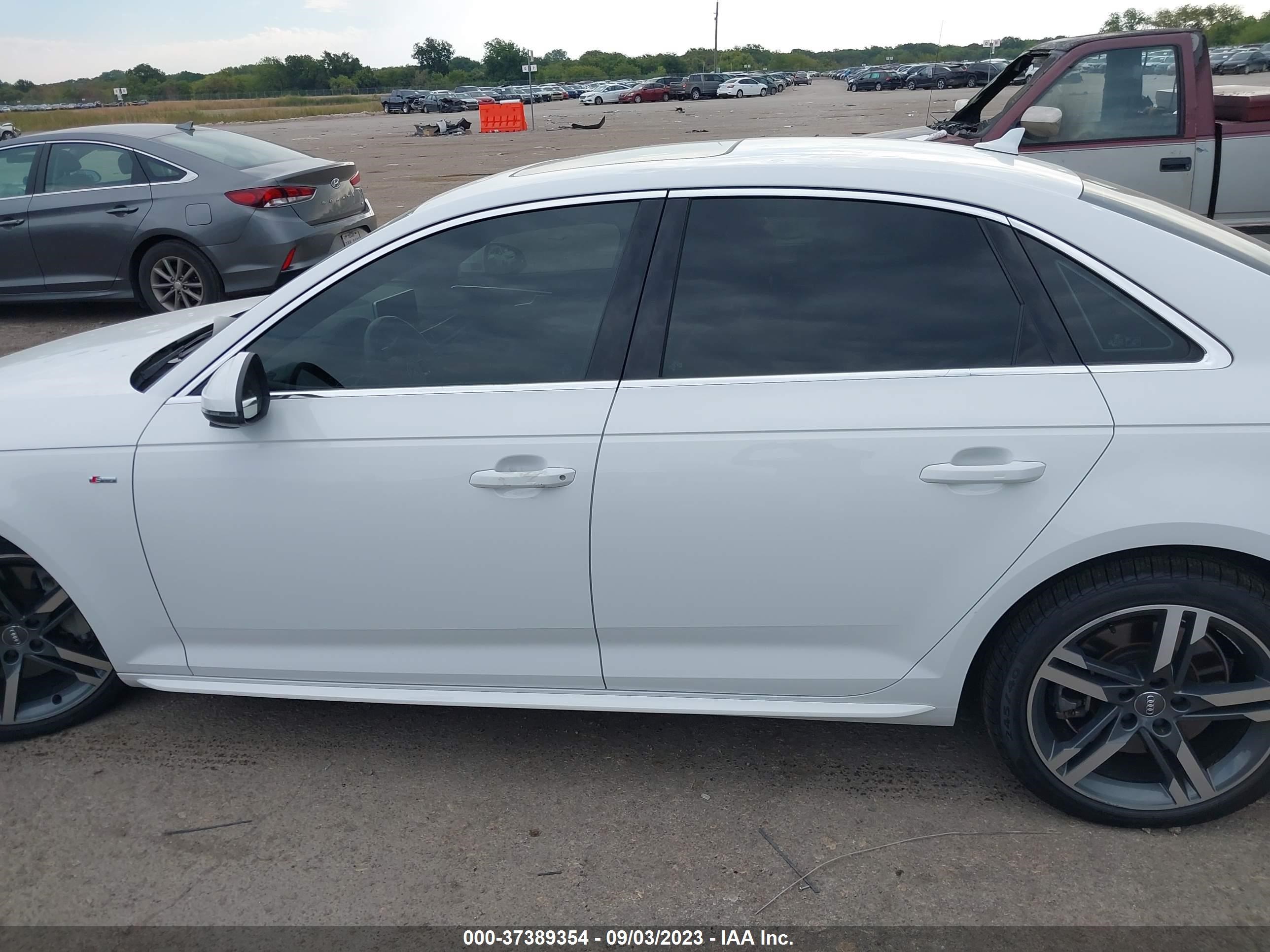 Photo 13 VIN: WAUENAF4XJA094016 - AUDI A4 