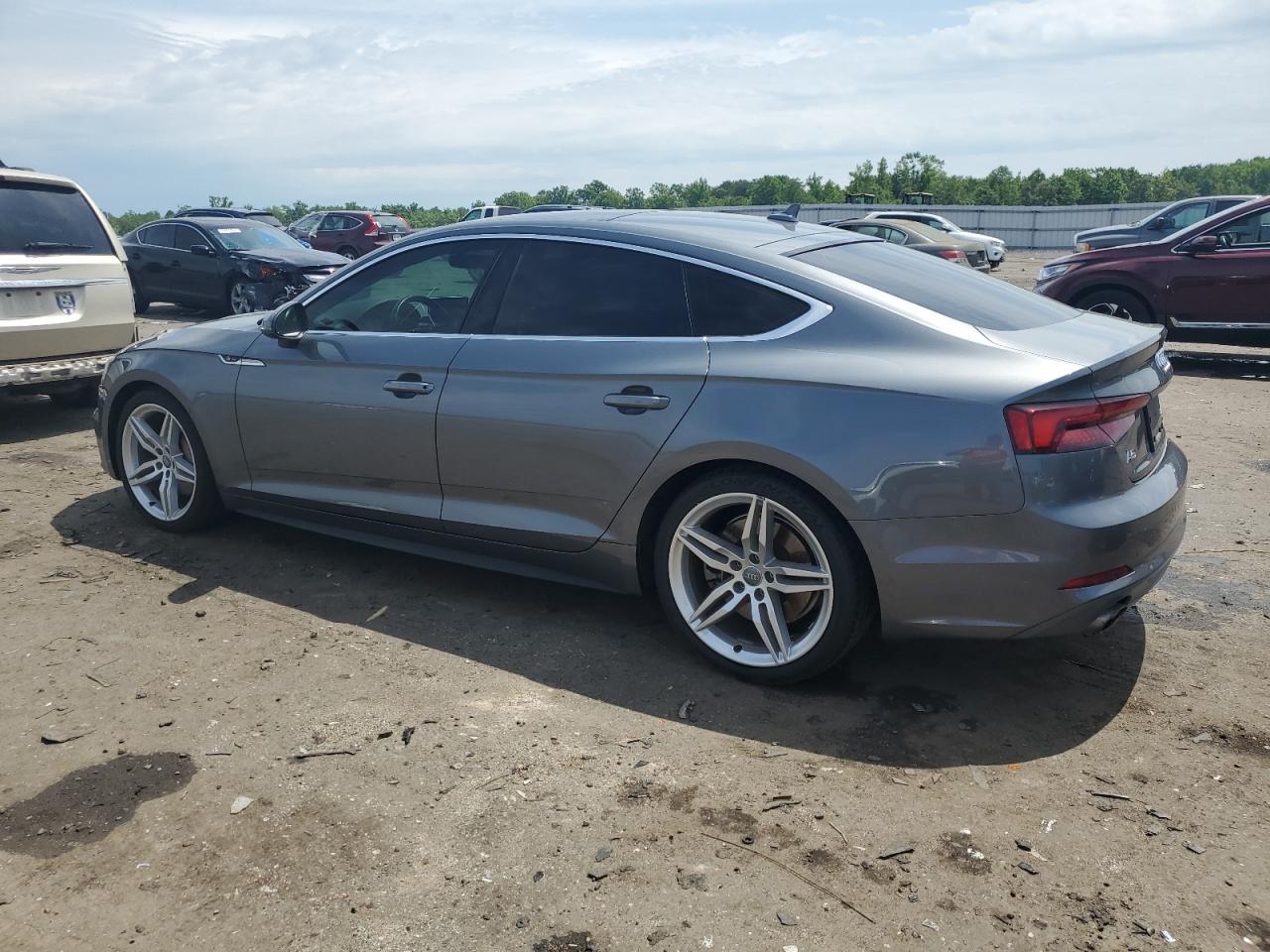 Photo 1 VIN: WAUENCF53JA135655 - AUDI A5 