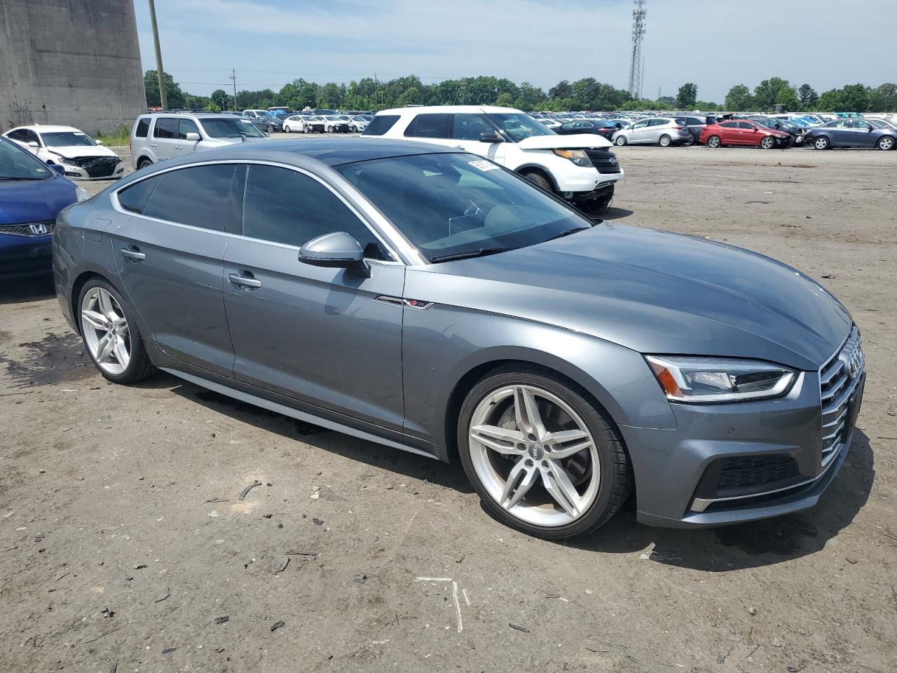 Photo 3 VIN: WAUENCF53JA135655 - AUDI A5 