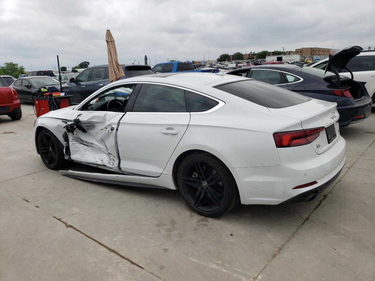 Photo 1 VIN: WAUENCF56JA136833 - AUDI A5 