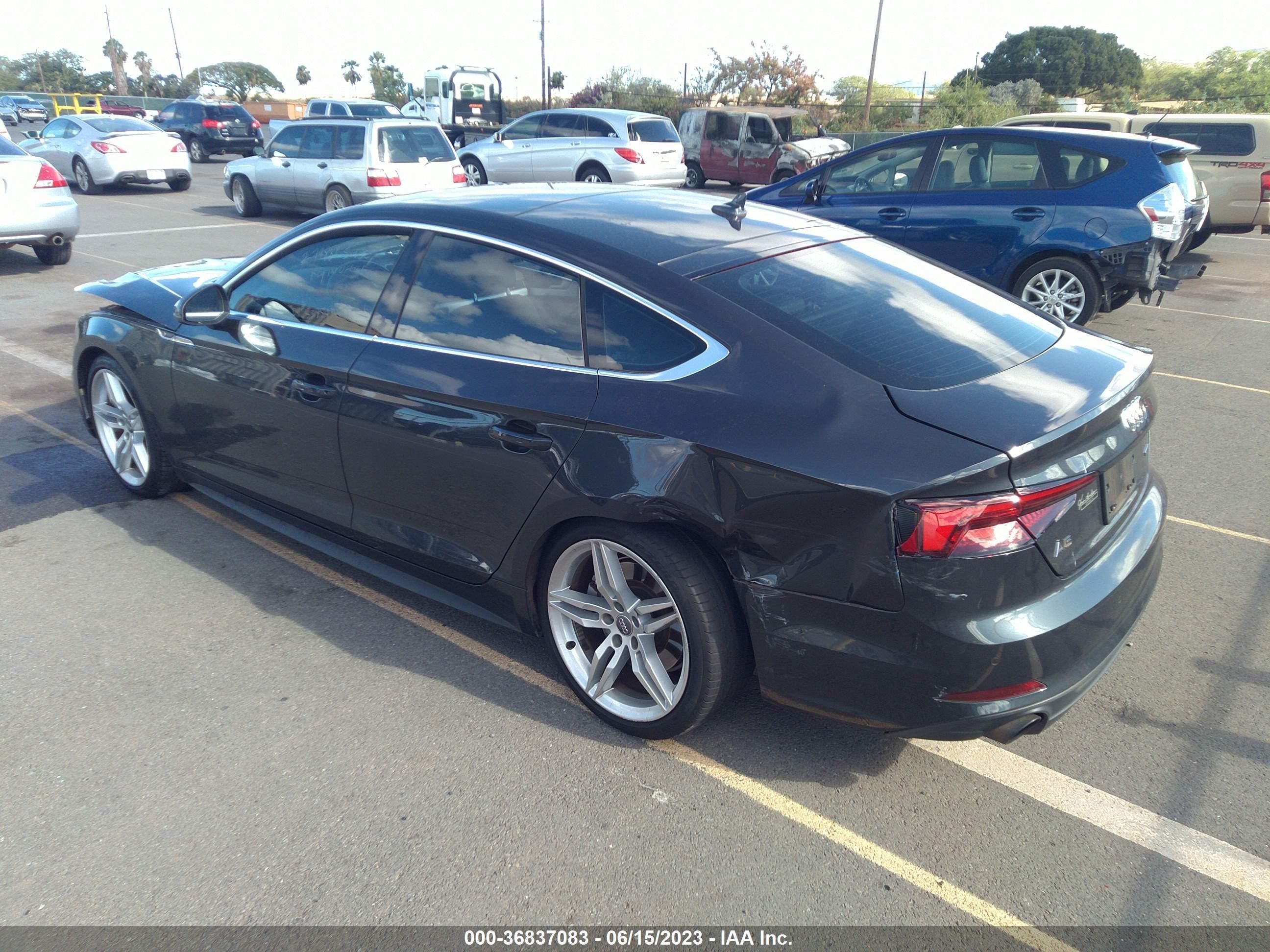 Photo 2 VIN: WAUENCF56KA077218 - AUDI A5 