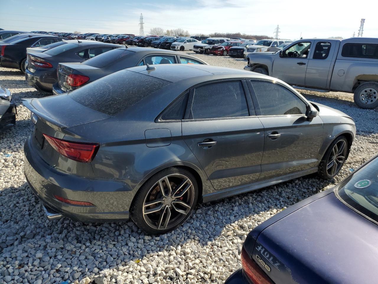 Photo 2 VIN: WAUF1GFF6J1046808 - AUDI S3 