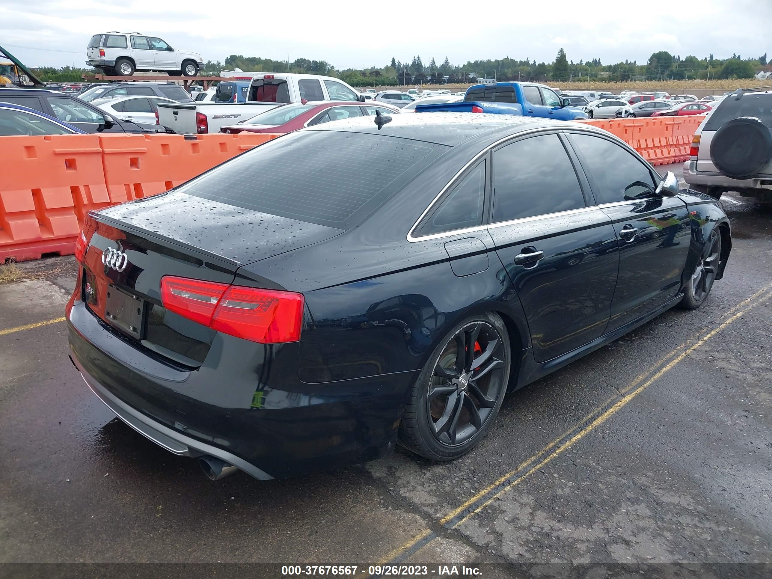 Photo 3 VIN: WAUF2AFC3DN130811 - AUDI S6 