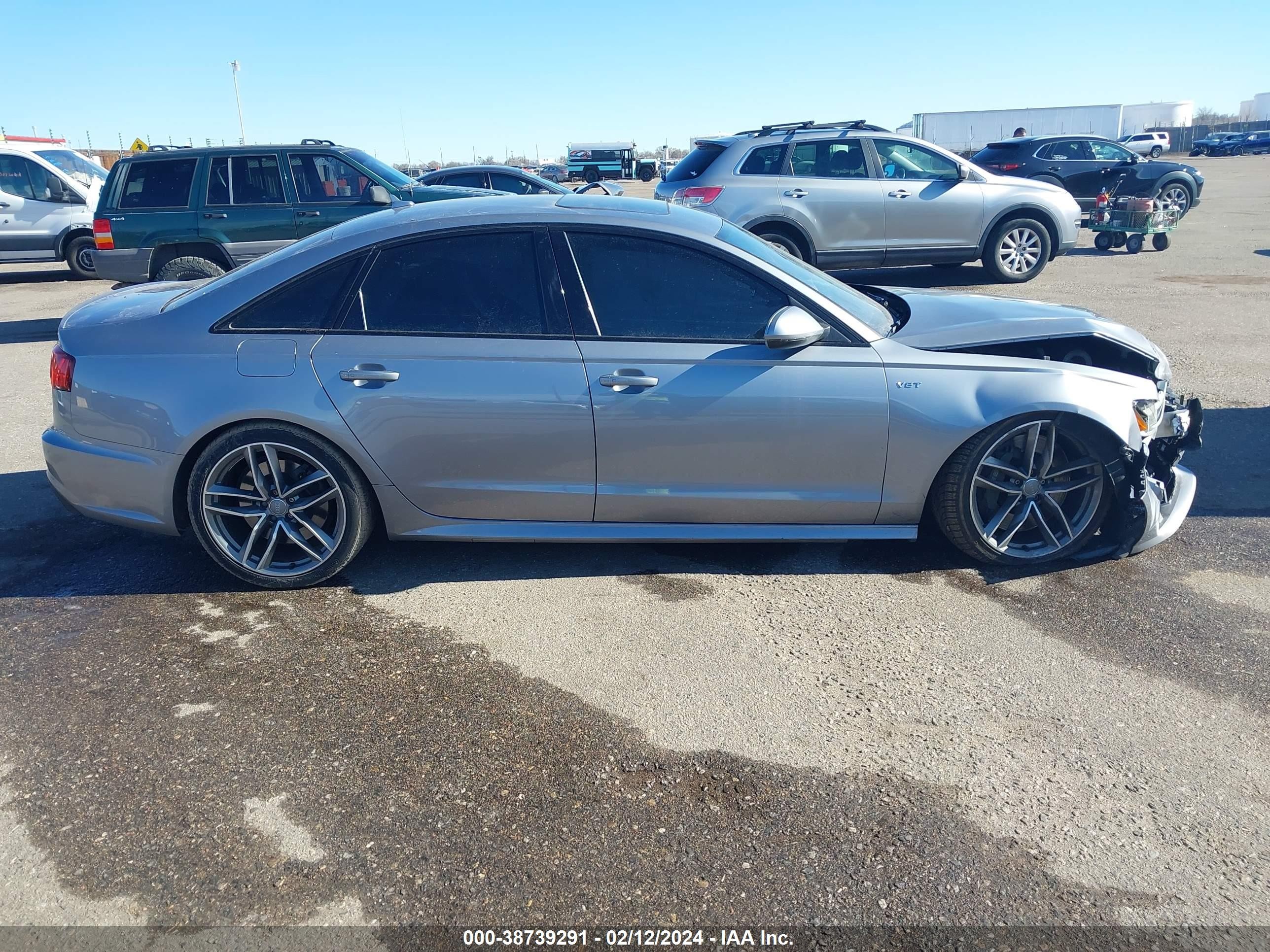 Photo 12 VIN: WAUF2AFC9GN182657 - AUDI S6 