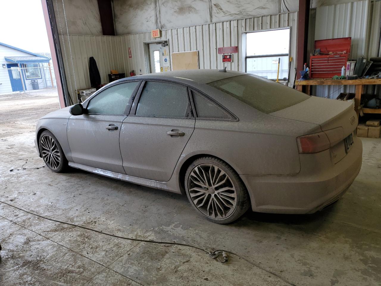 Photo 1 VIN: WAUF8AFC3JN063881 - AUDI A6 