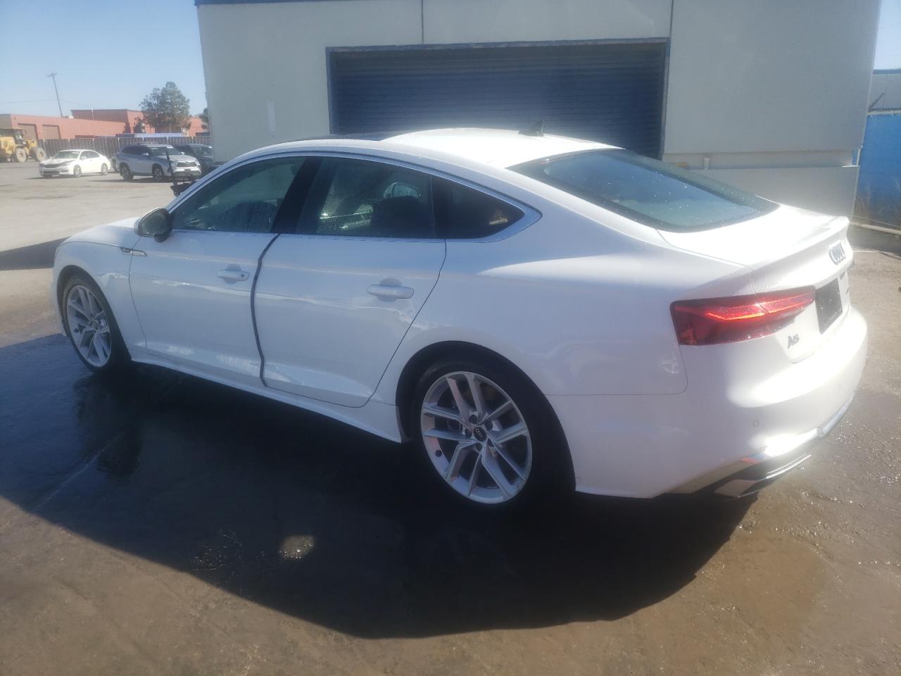 Photo 1 VIN: WAUFACF53RA021442 - AUDI A5 