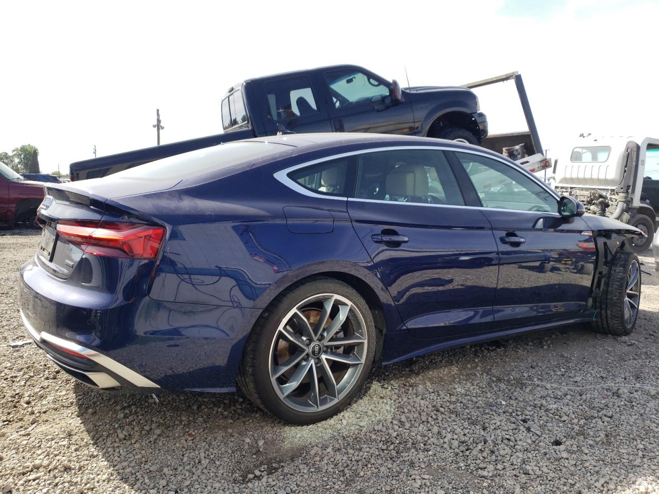 Photo 2 VIN: WAUFACF54MA055379 - AUDI A5 