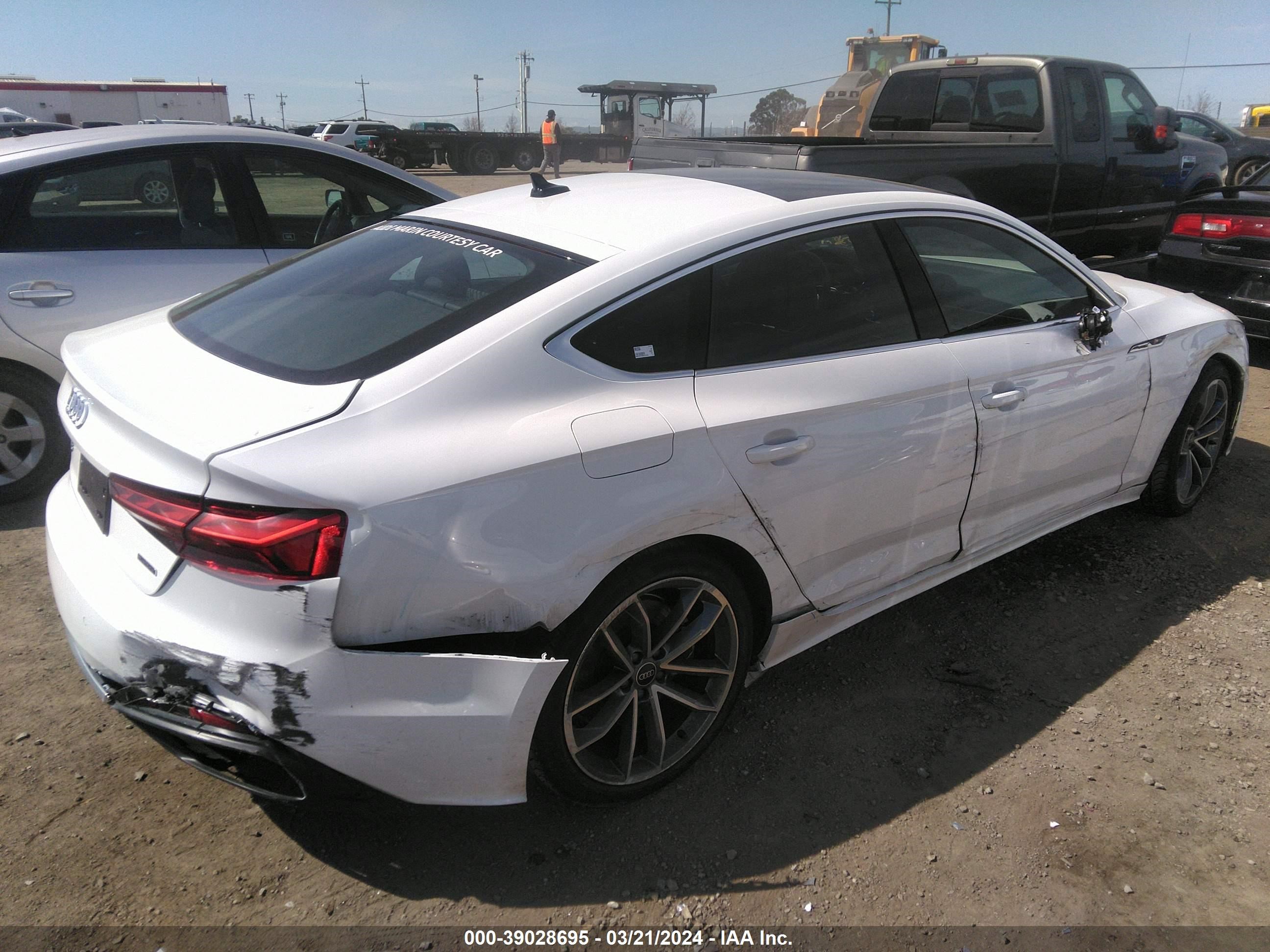 Photo 3 VIN: WAUFACF54RA012538 - AUDI A5 