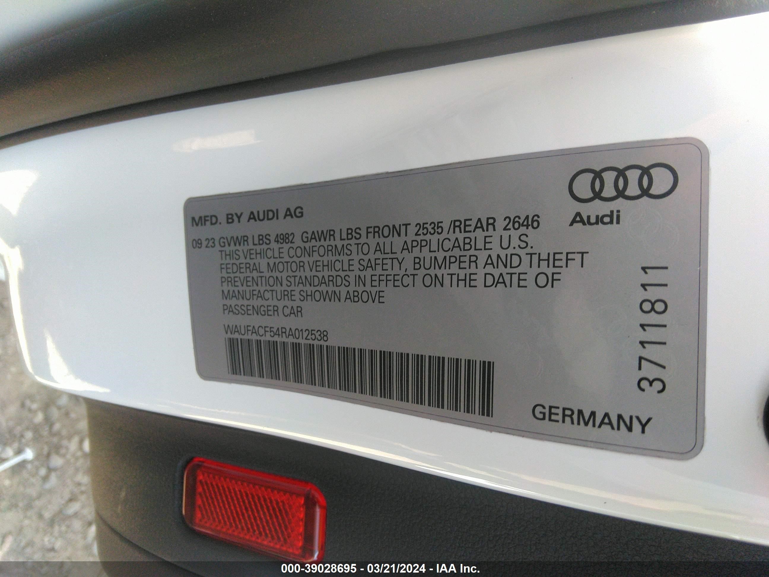 Photo 8 VIN: WAUFACF54RA012538 - AUDI A5 