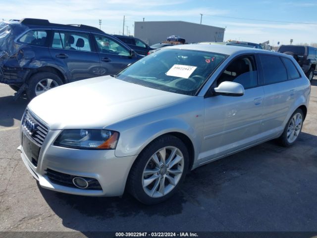 Photo 1 VIN: WAUFEAFM1CA048744 - AUDI A3 