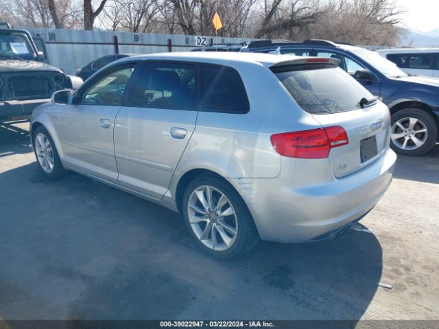 Photo 2 VIN: WAUFEAFM1CA048744 - AUDI A3 