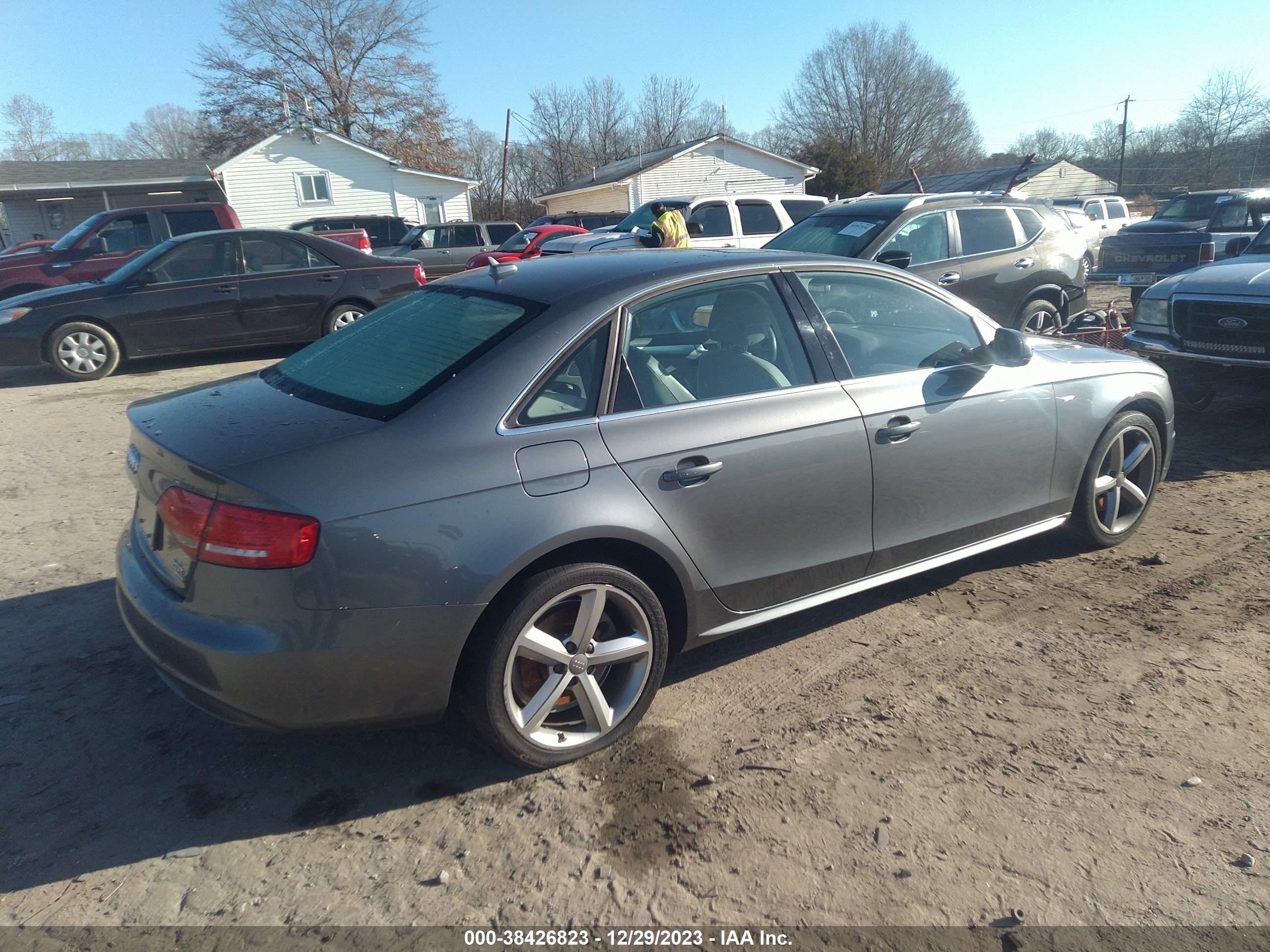 Photo 3 VIN: WAUFFAFL0CA115645 - AUDI A4 