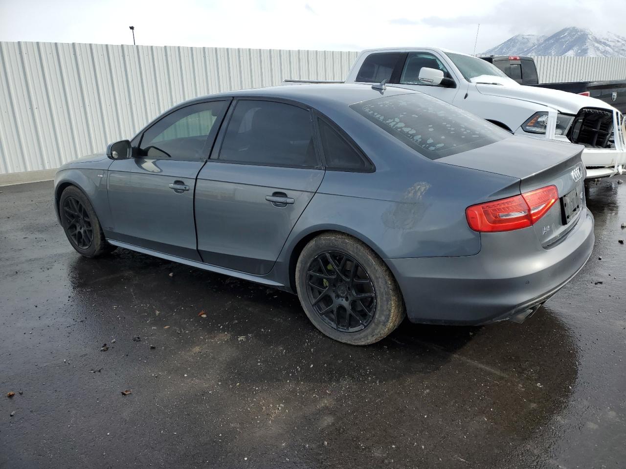 Photo 1 VIN: WAUFFAFL0FN012559 - AUDI A4 