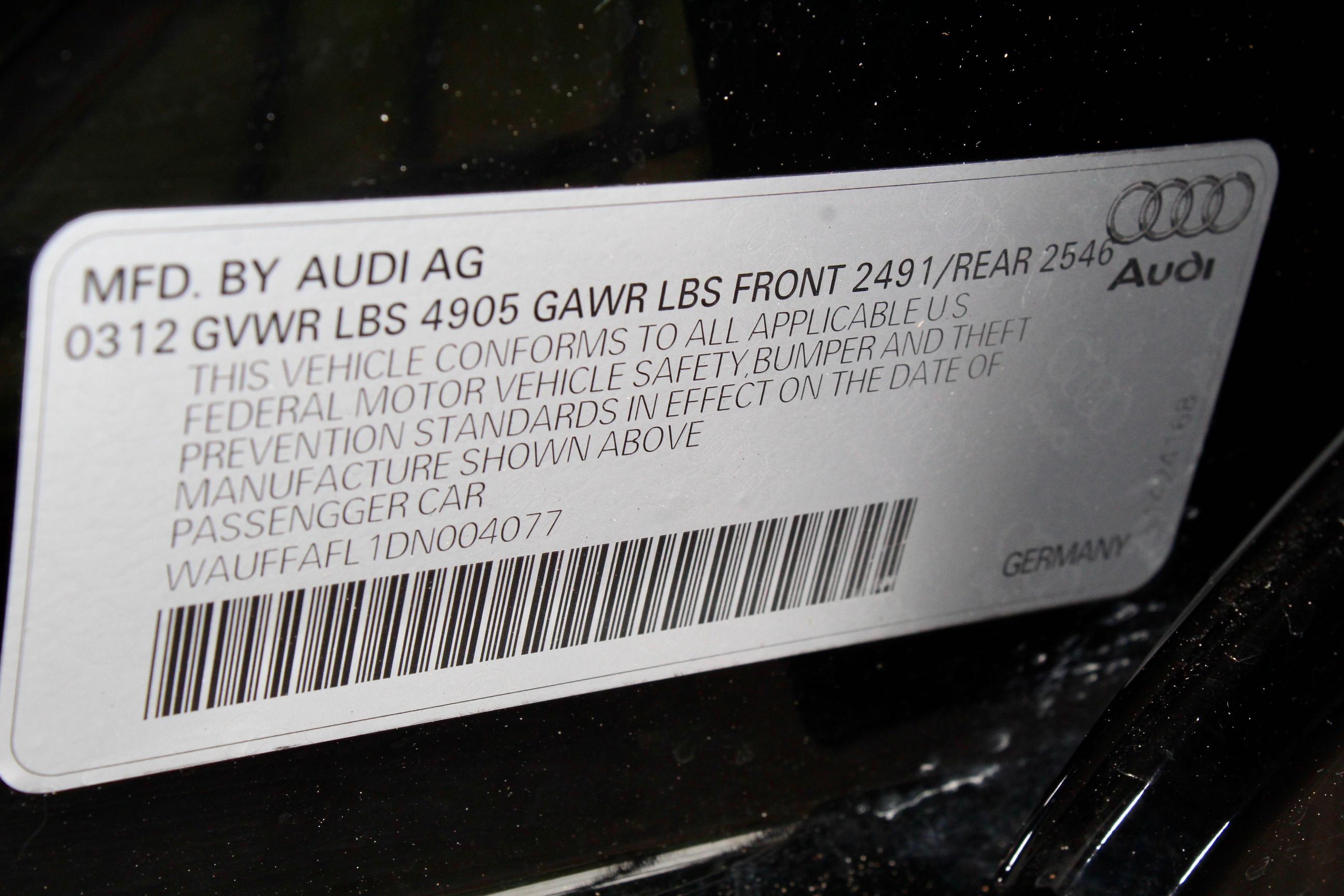 Photo 9 VIN: WAUFFAFL1DN004077 - AUDI A4 PREMIUM 