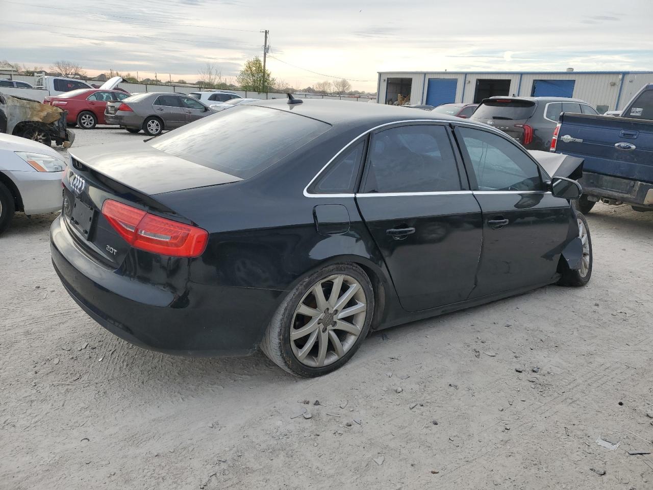 Photo 2 VIN: WAUFFAFL1DN005519 - AUDI A4 