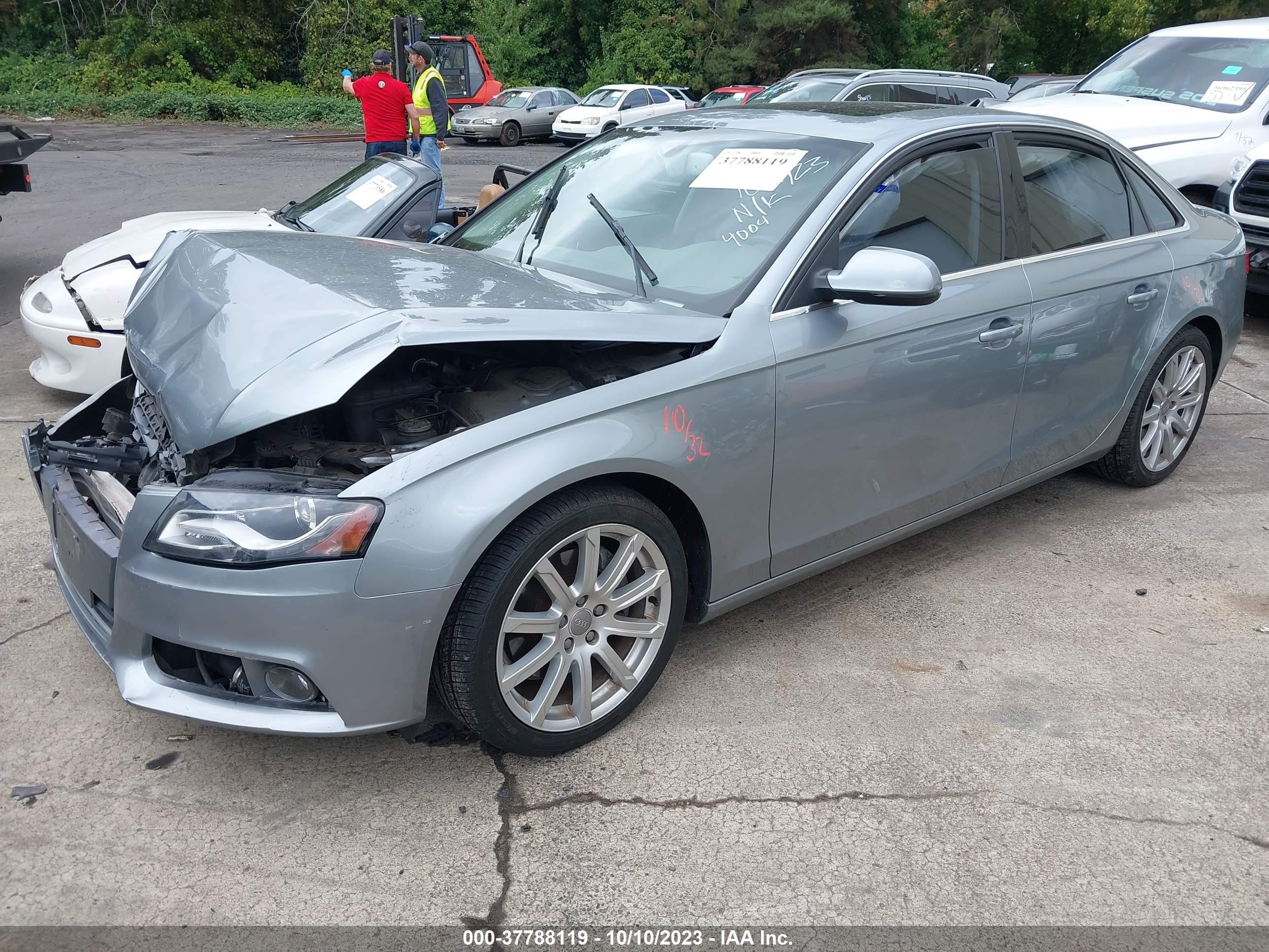 Photo 1 VIN: WAUFFAFL3BN047462 - AUDI A4 