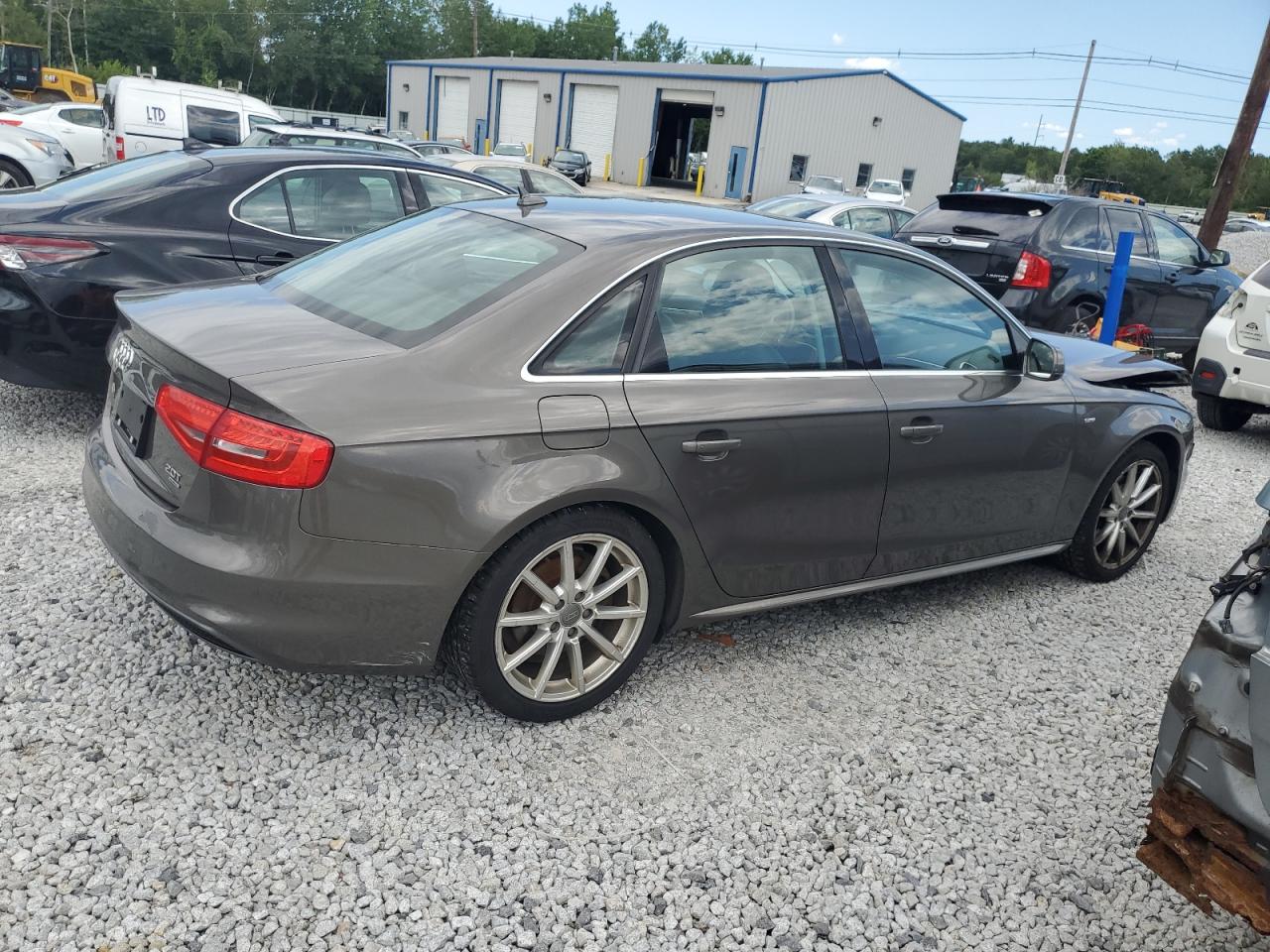 Photo 2 VIN: WAUFFAFL3EN045649 - AUDI A4 