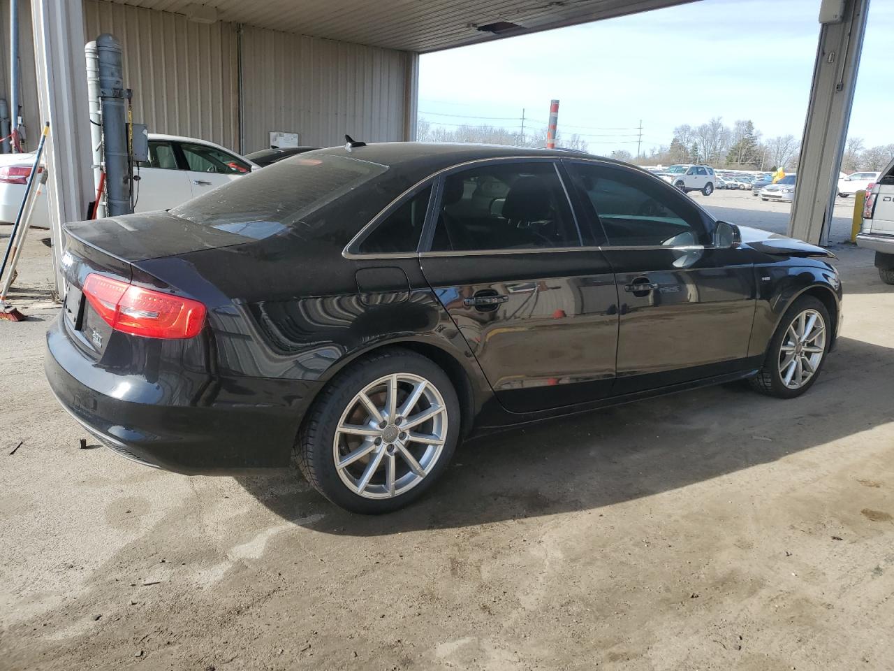 Photo 2 VIN: WAUFFAFL3FN041215 - AUDI A4 