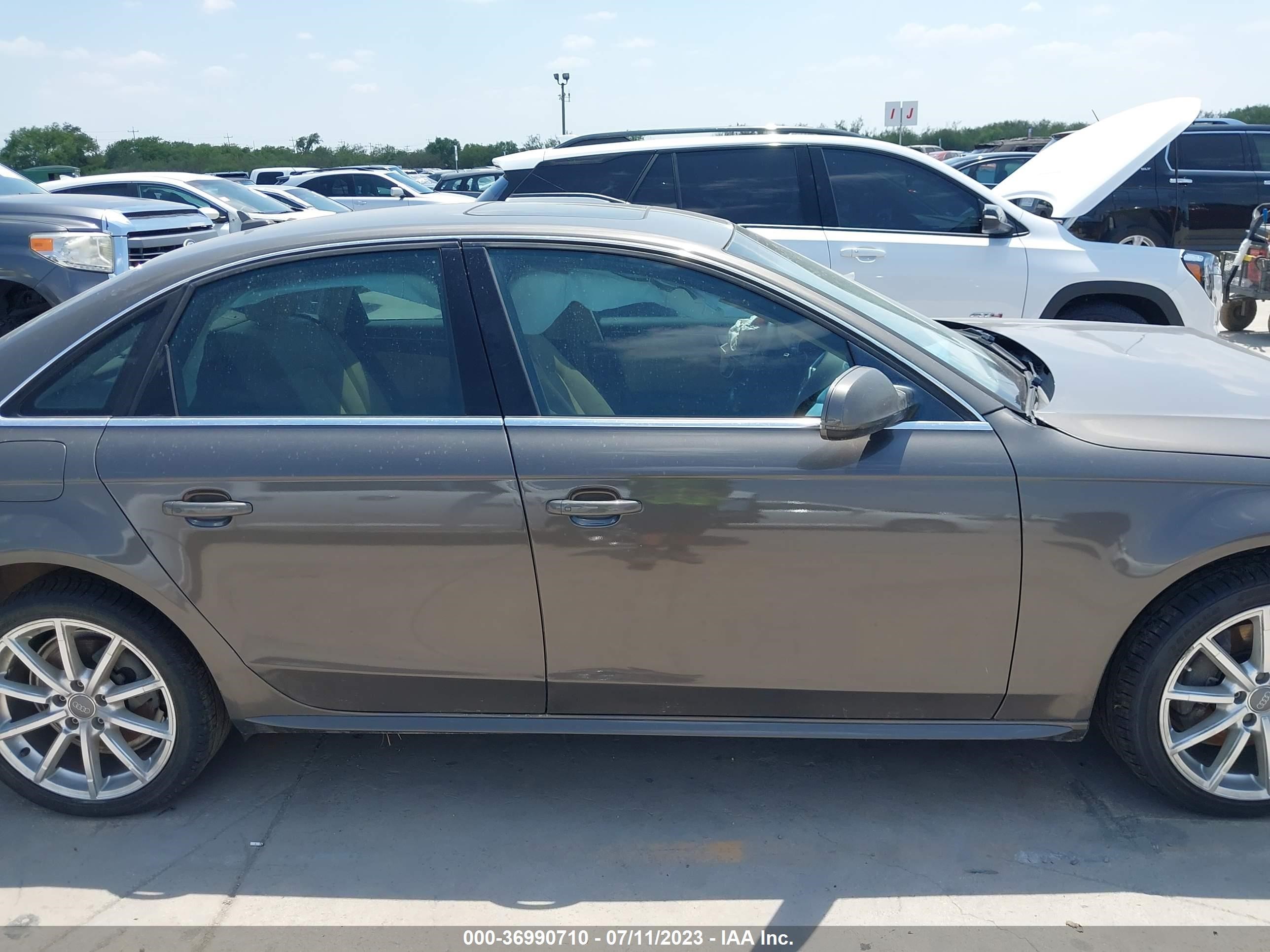 Photo 12 VIN: WAUFFAFL4EA068607 - AUDI A4 