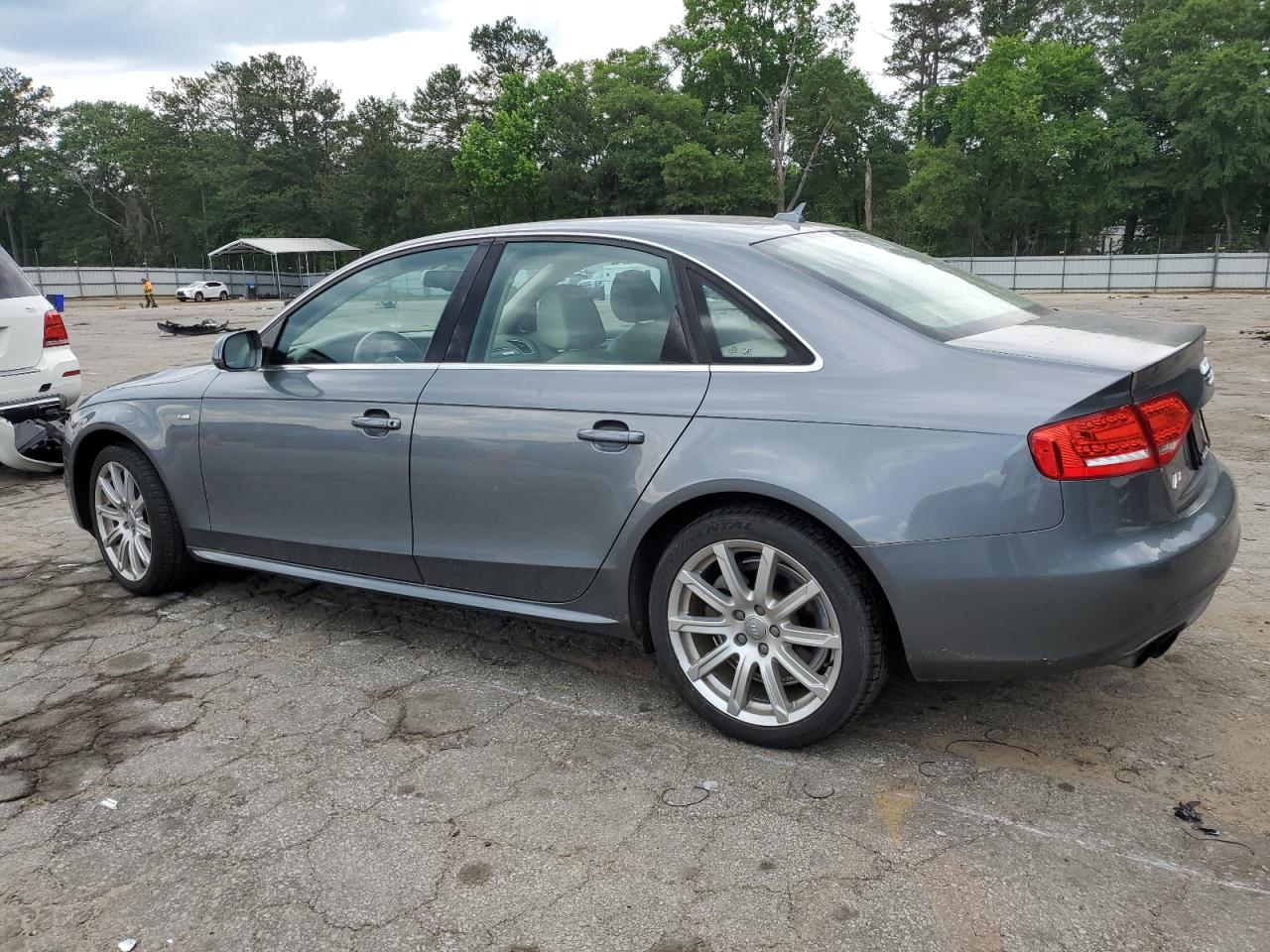 Photo 1 VIN: WAUFFAFL7CA120552 - AUDI A4 