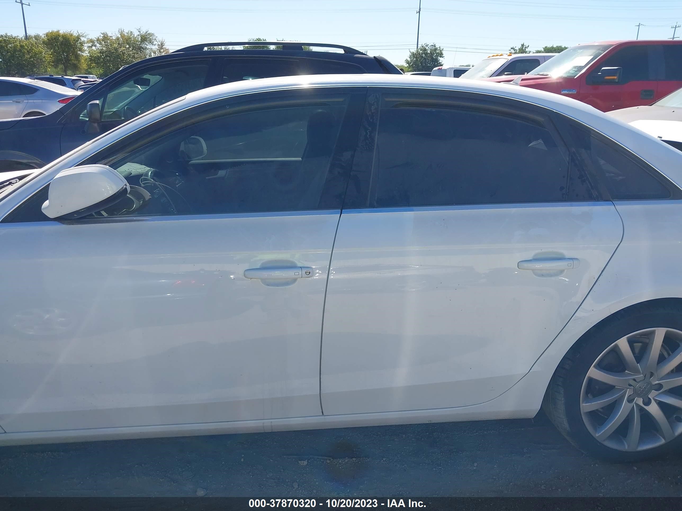 Photo 13 VIN: WAUFFAFL7DN034314 - AUDI A4 