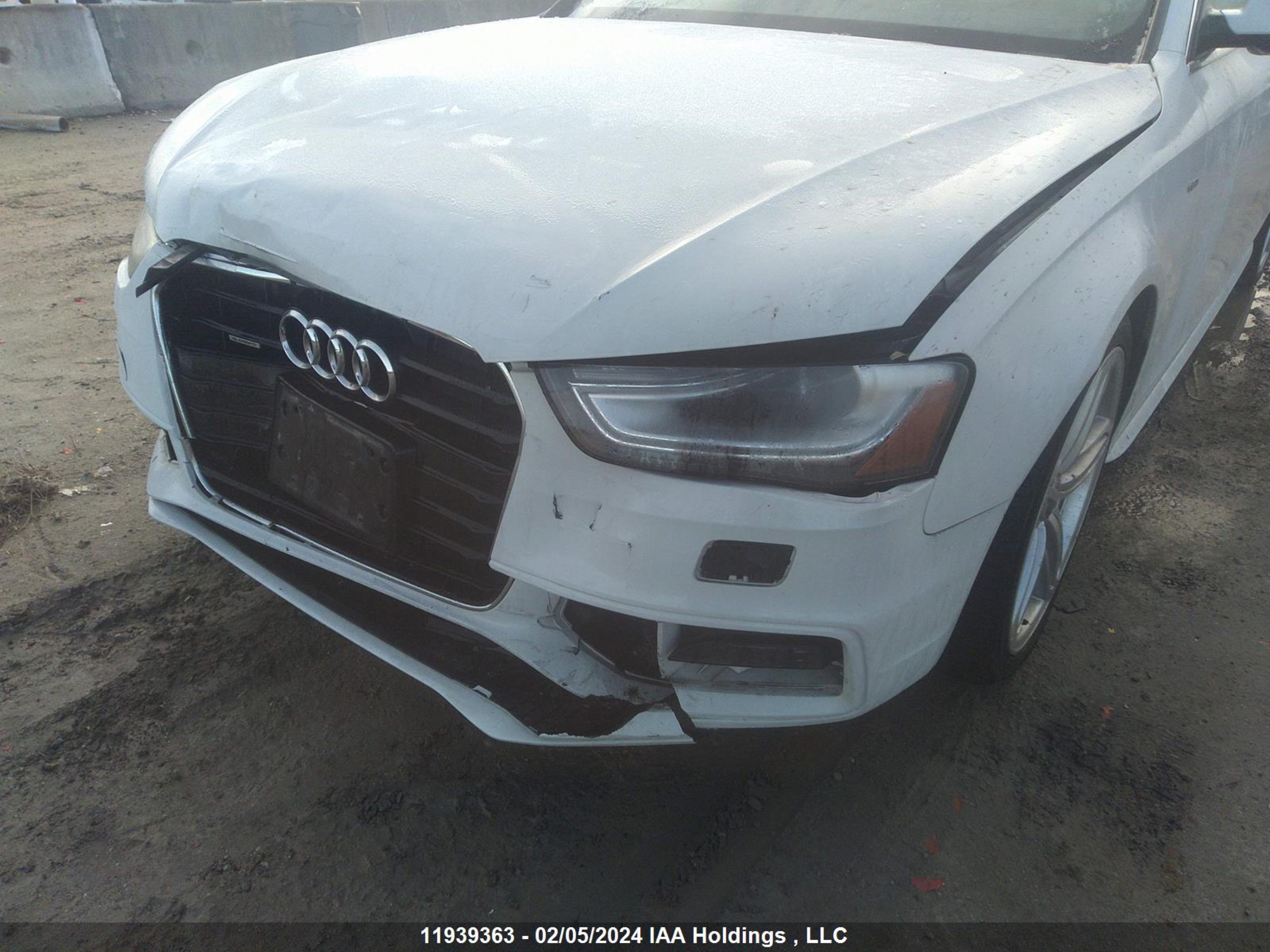 Photo 5 VIN: WAUFFCFL3GN015579 - AUDI A4 