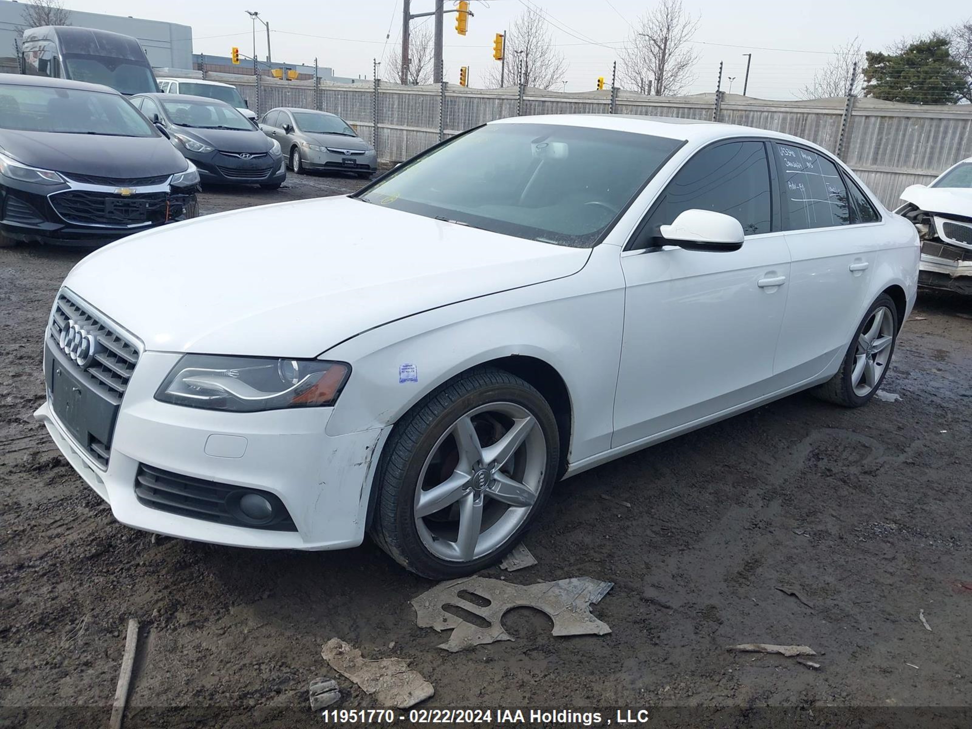 Photo 1 VIN: WAUFFCFL9BN023873 - AUDI A4 