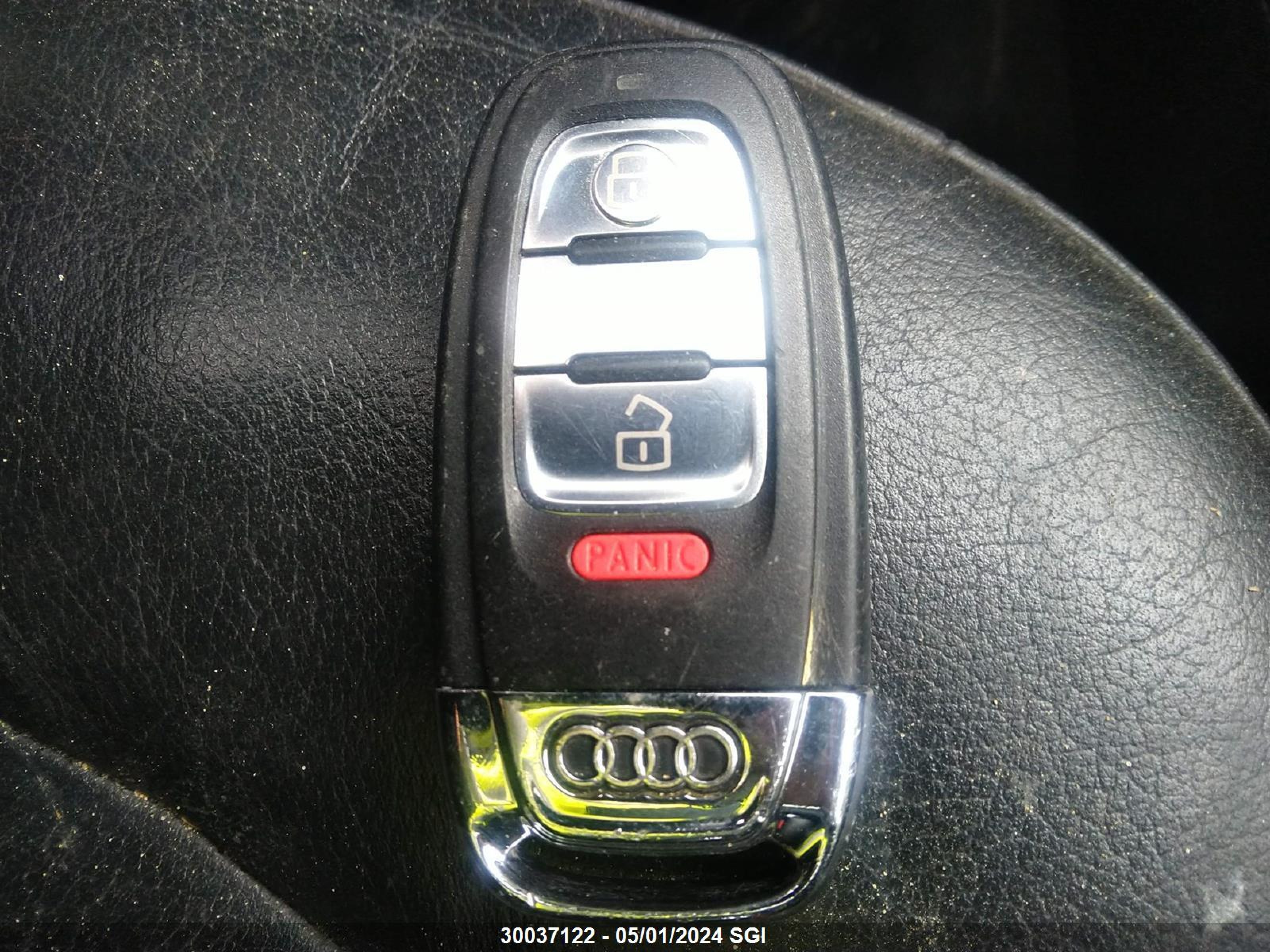 Photo 10 VIN: WAUFFCFL9FN038850 - AUDI A4 