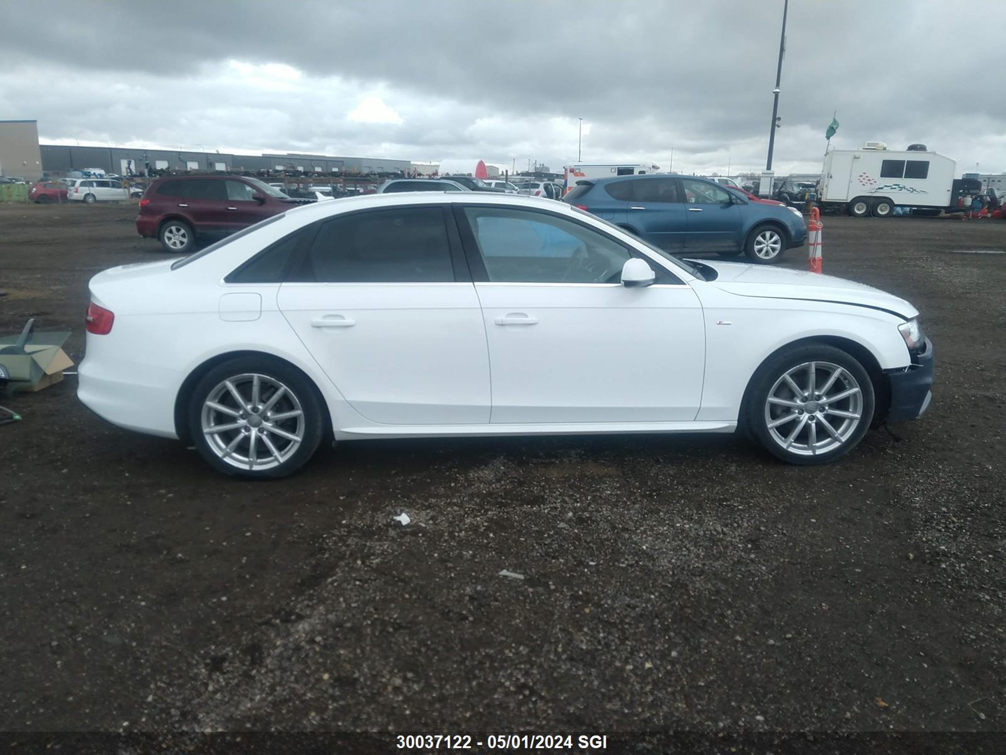 Photo 13 VIN: WAUFFCFL9FN038850 - AUDI A4 