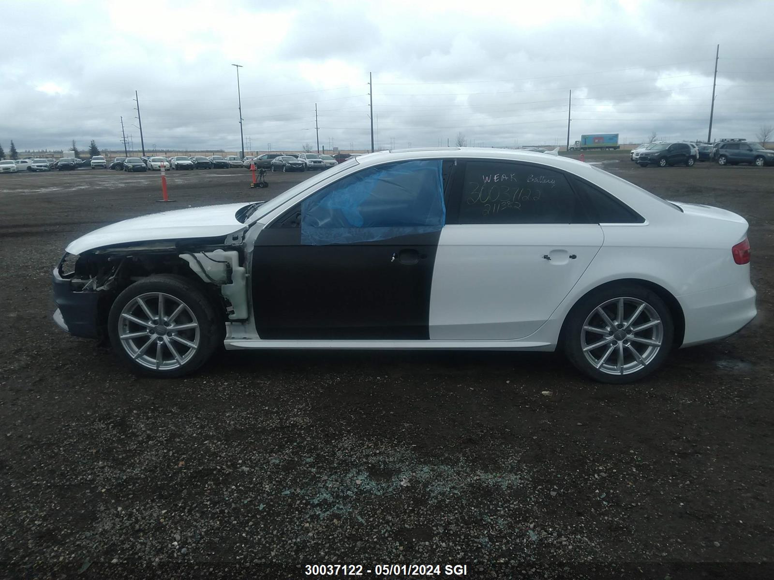 Photo 14 VIN: WAUFFCFL9FN038850 - AUDI A4 